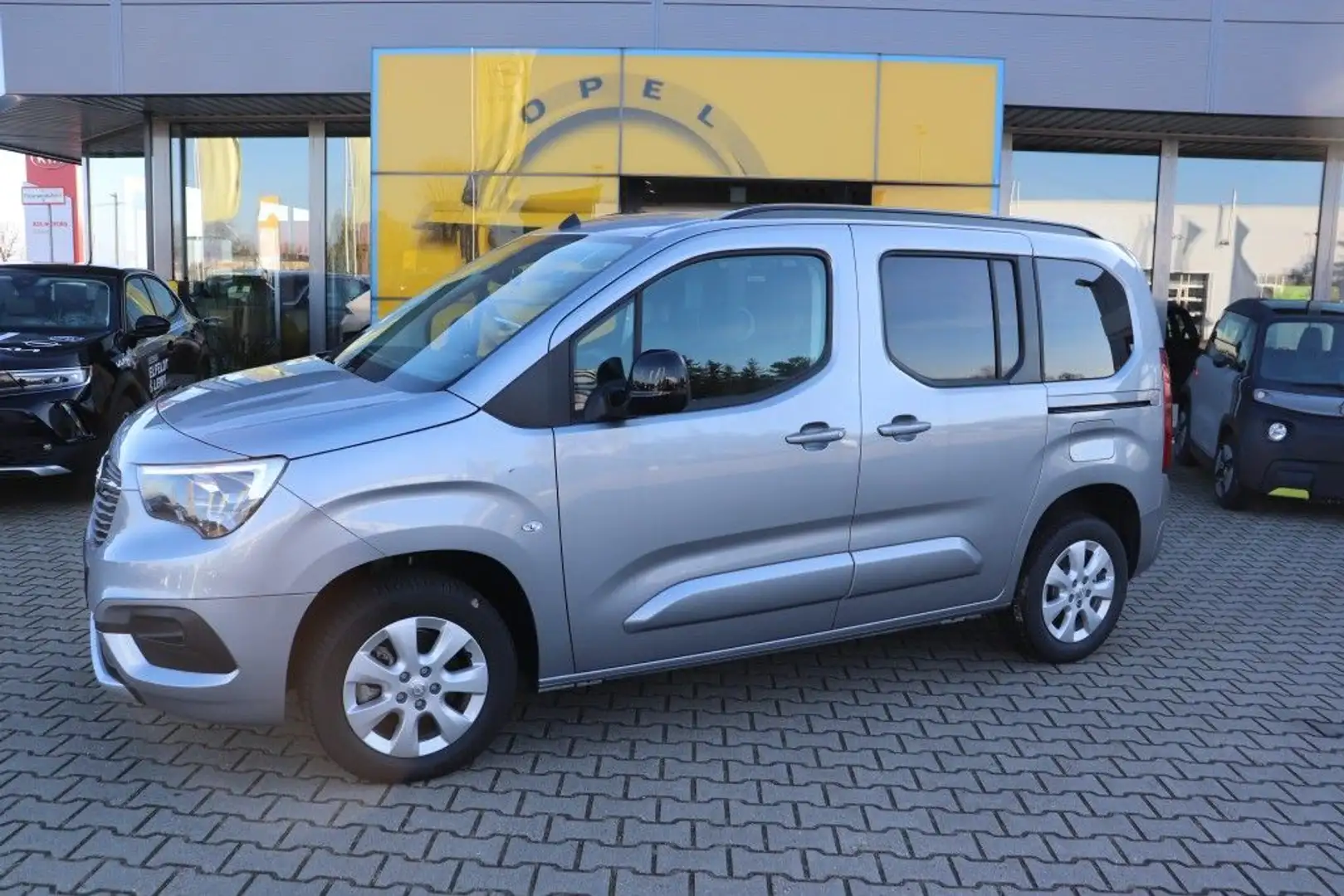 Opel Combo Life 1.5 D Start/Stop Ultimate Szary - 1