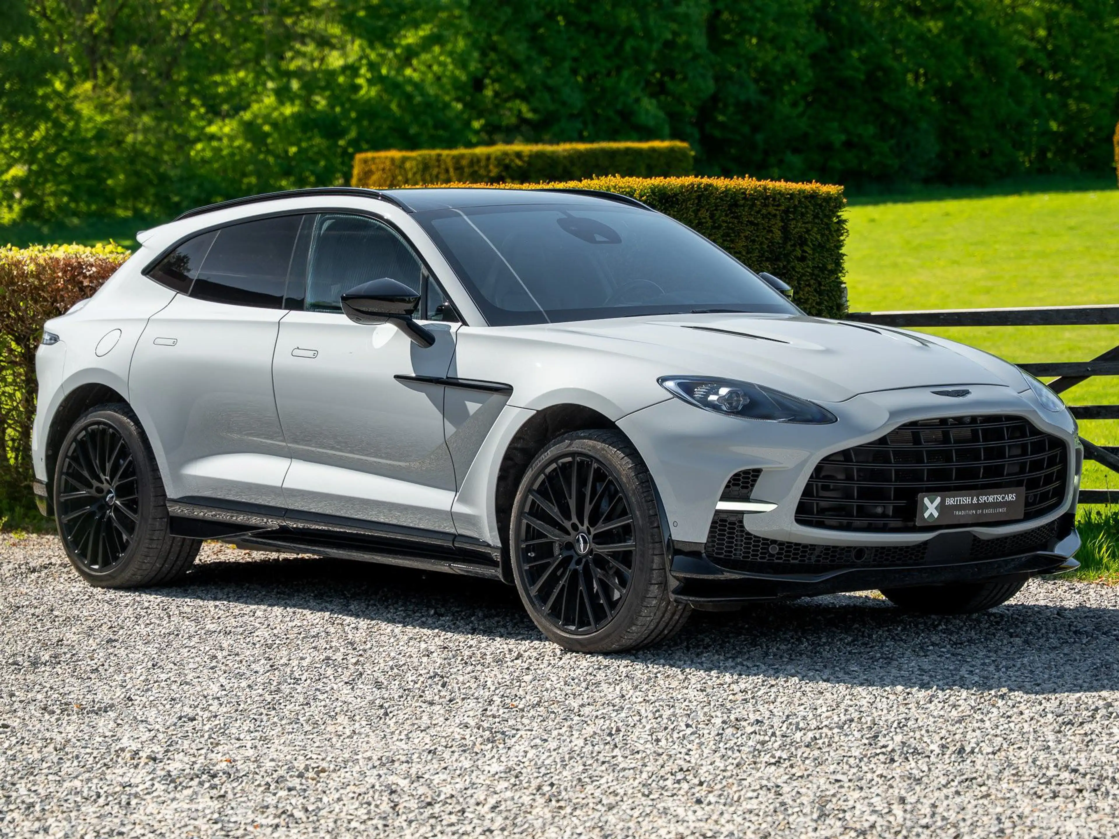 Aston Martin DBX 707 / 1 Owner