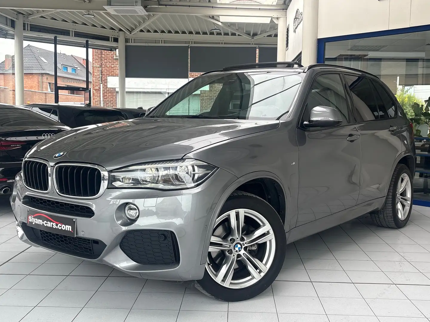 BMW X5 3.0 dAS xDrive30 *PACK M*XENON*TOIT*GPS*CAMERA360* Gris - 1