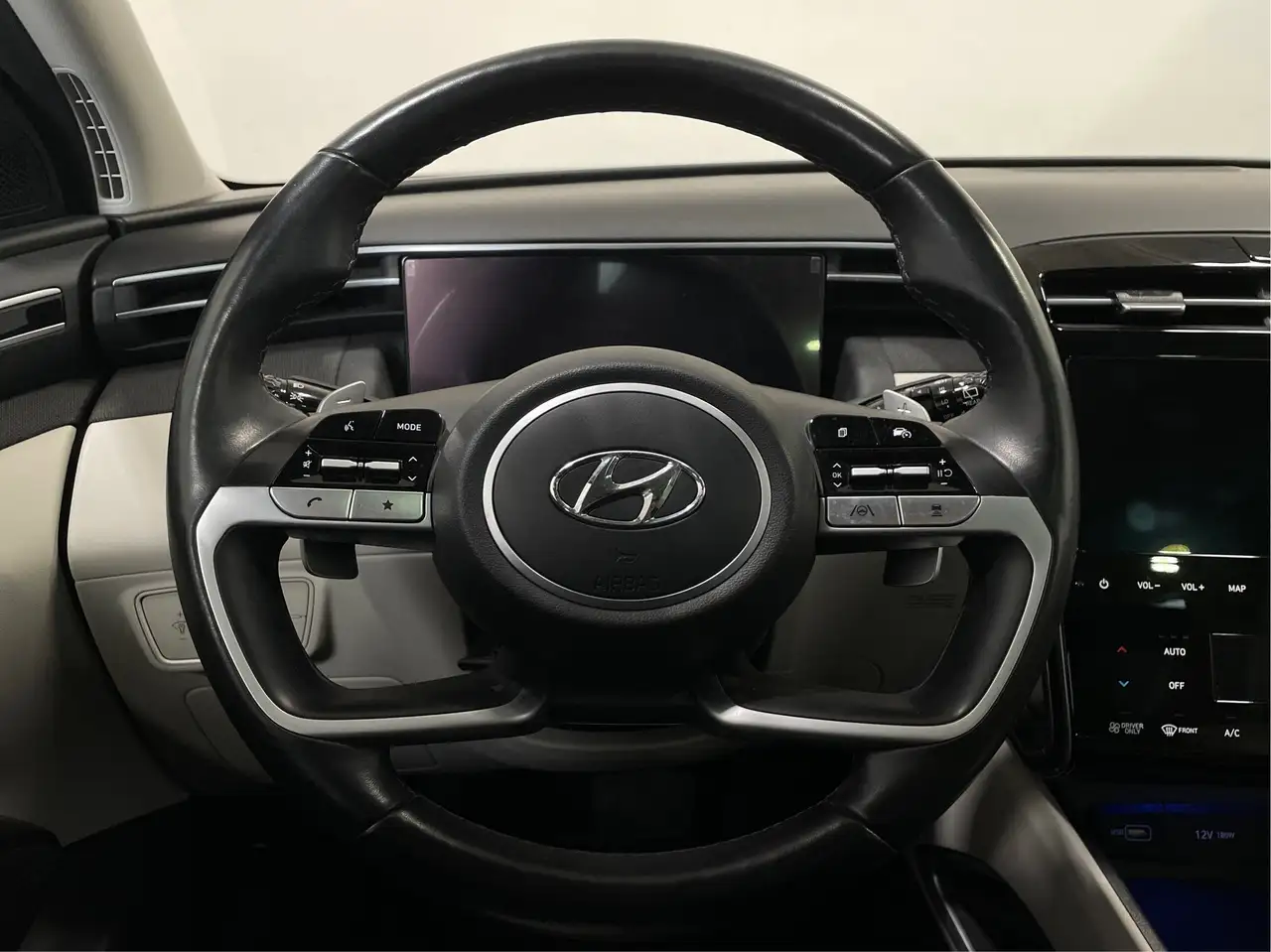 Hyundai TUCSON снимка Hyundai TUCSON