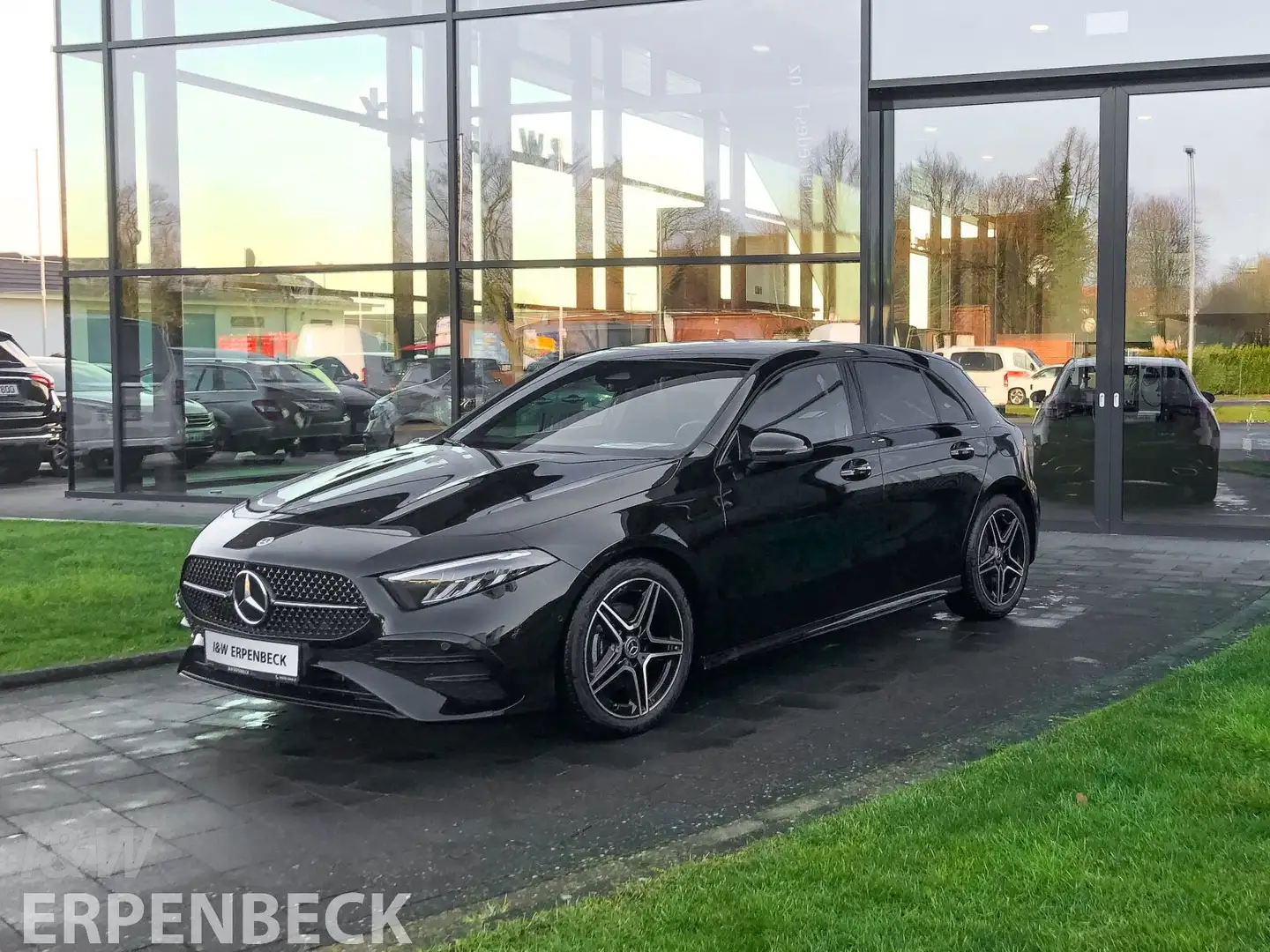 Mercedes-Benz A 200 A 200 AMG Night Distronic Keyless Kamera 7G Zwart - 2