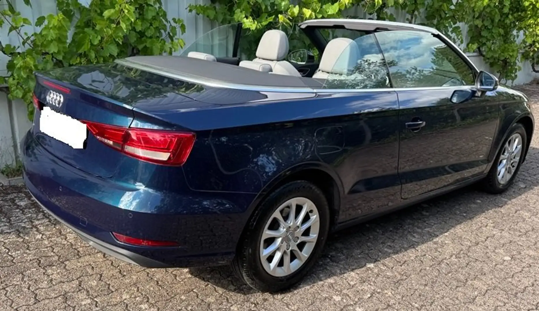 Audi A3 A3 1.5 TFSI Cabrio*Vollleder*LED*Navi*PDC+ - 2