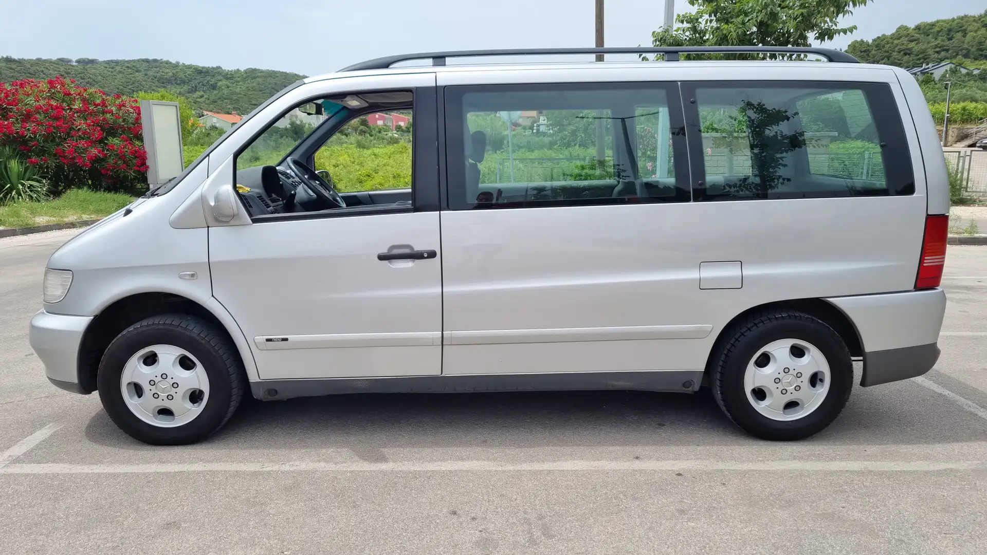 Mercedes-Benz V 230 V 230 TD Ambiente - 2