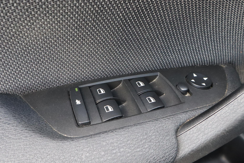 BMW X1 xDrive28i Executive | Panorama dak |  Stoelverwarm — photo 22