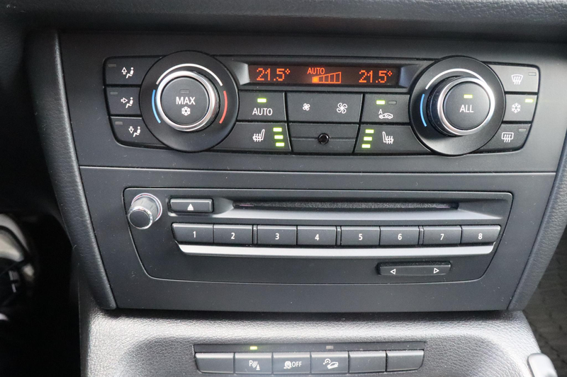 BMW X1 xDrive28i Executive | Panorama dak |  Stoelverwarm — photo 14
