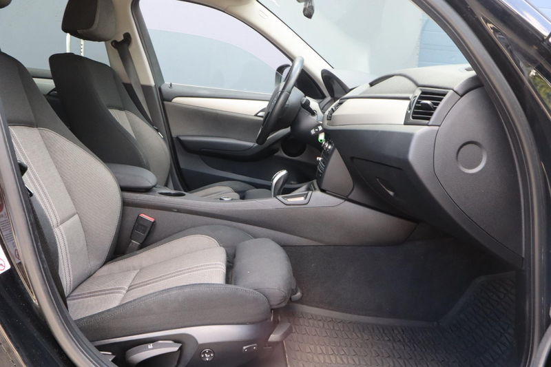 BMW X1 xDrive28i Executive | Panorama dak |  Stoelverwarm — photo 7