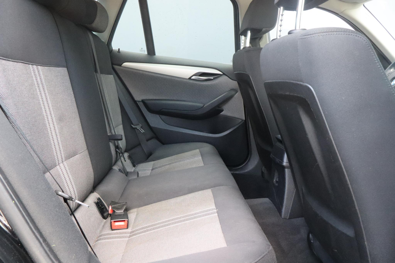 BMW X1 xDrive28i Executive | Panorama dak |  Stoelverwarm — photo 24