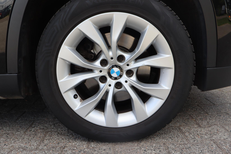 BMW X1 xDrive28i Executive | Panorama dak |  Stoelverwarm — photo 25
