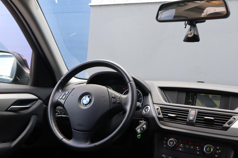 BMW X1 xDrive28i Executive | Panorama dak |  Stoelverwarm — photo 6