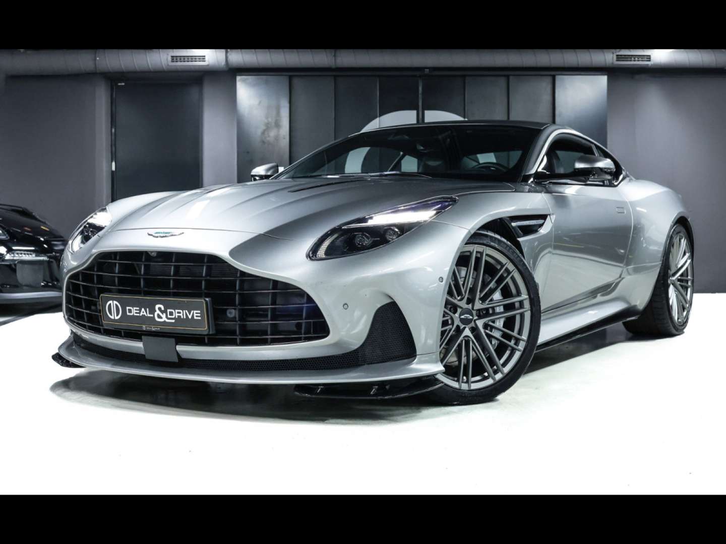 Aston Martin DB12 Coupé 4.0 V8 ALUMINITE -  - Joinsteer - #1