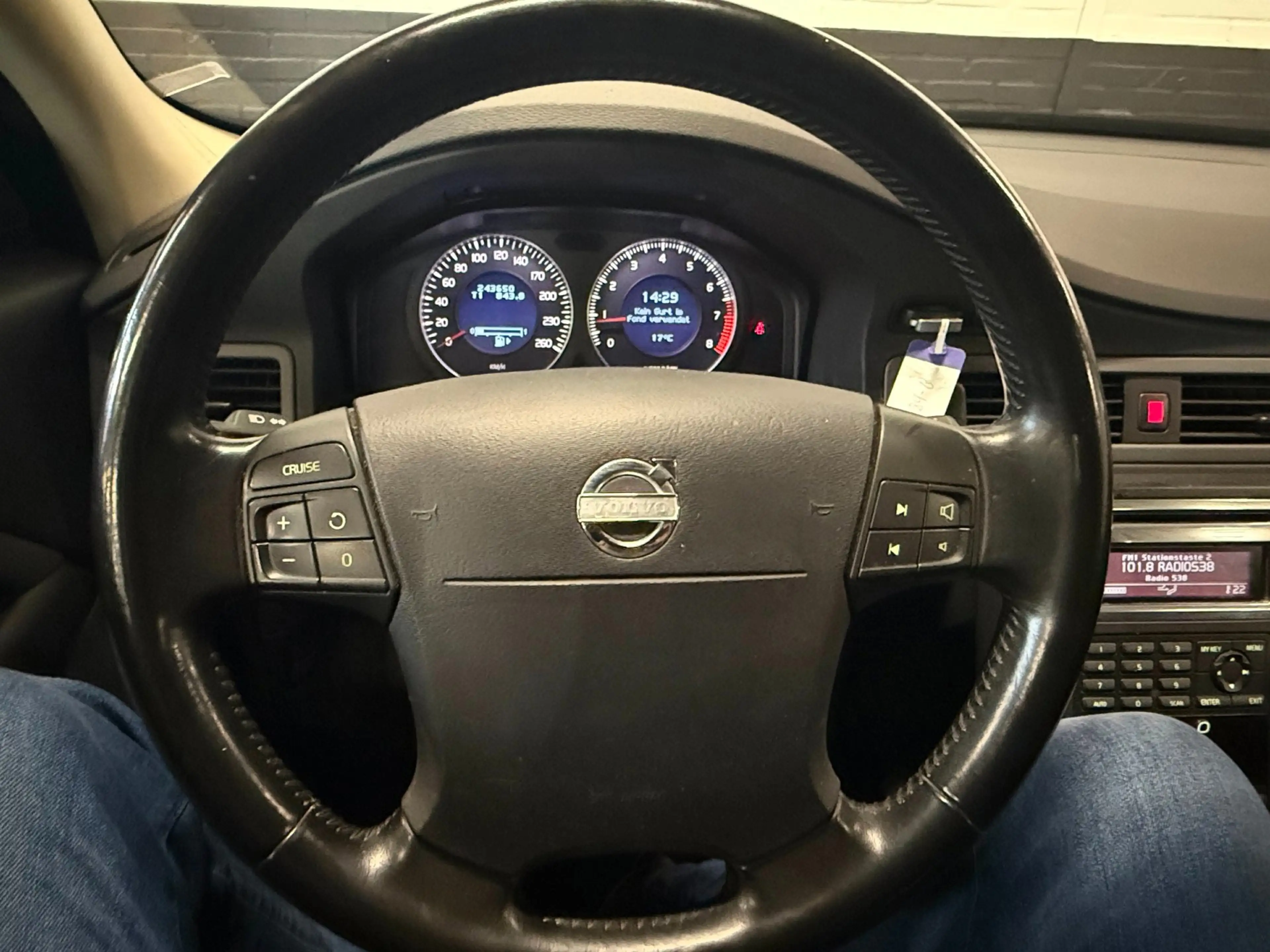 Volvo V70 2.0 — photo 9