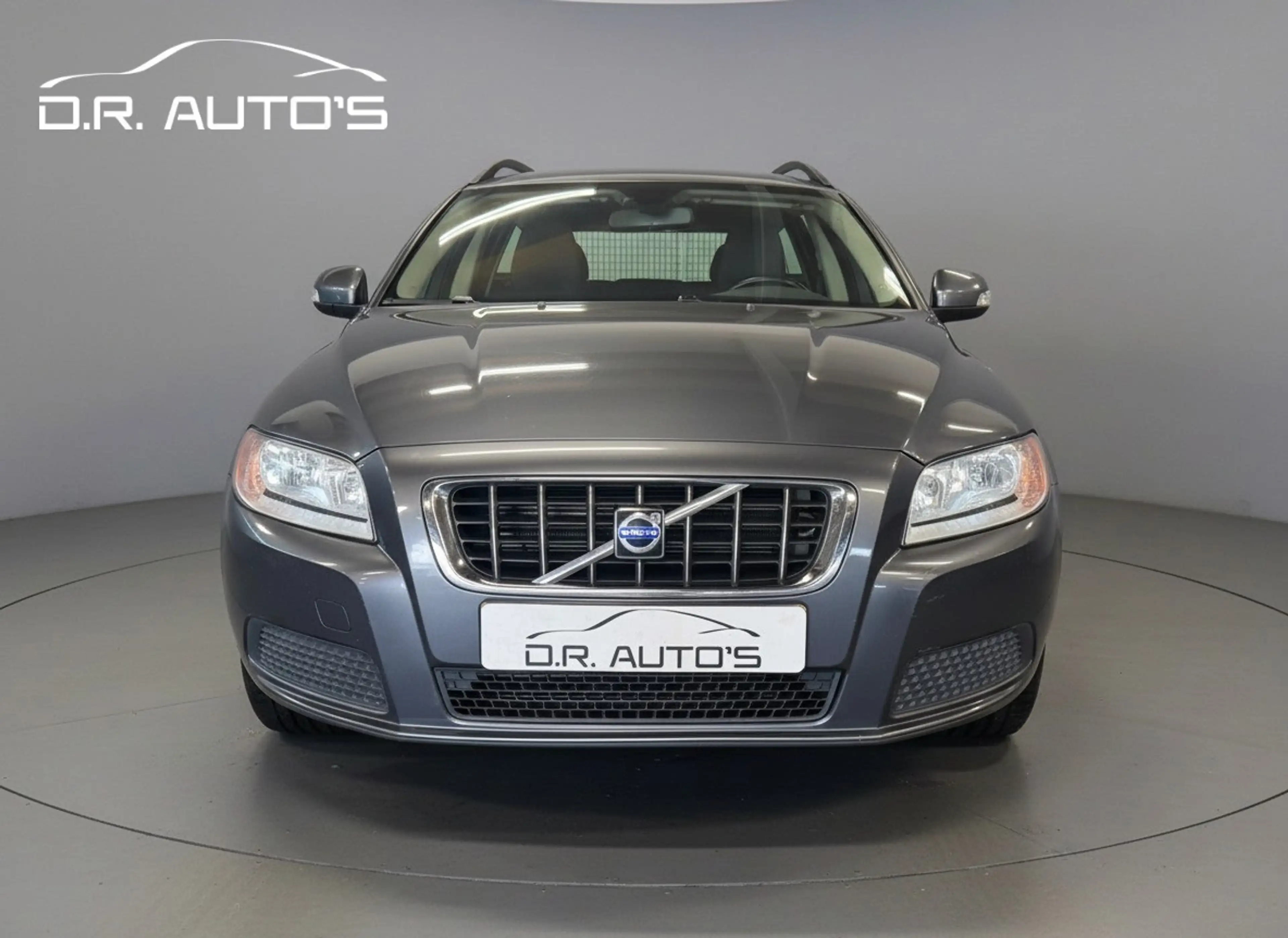 Volvo V70 2.0 — photo 2