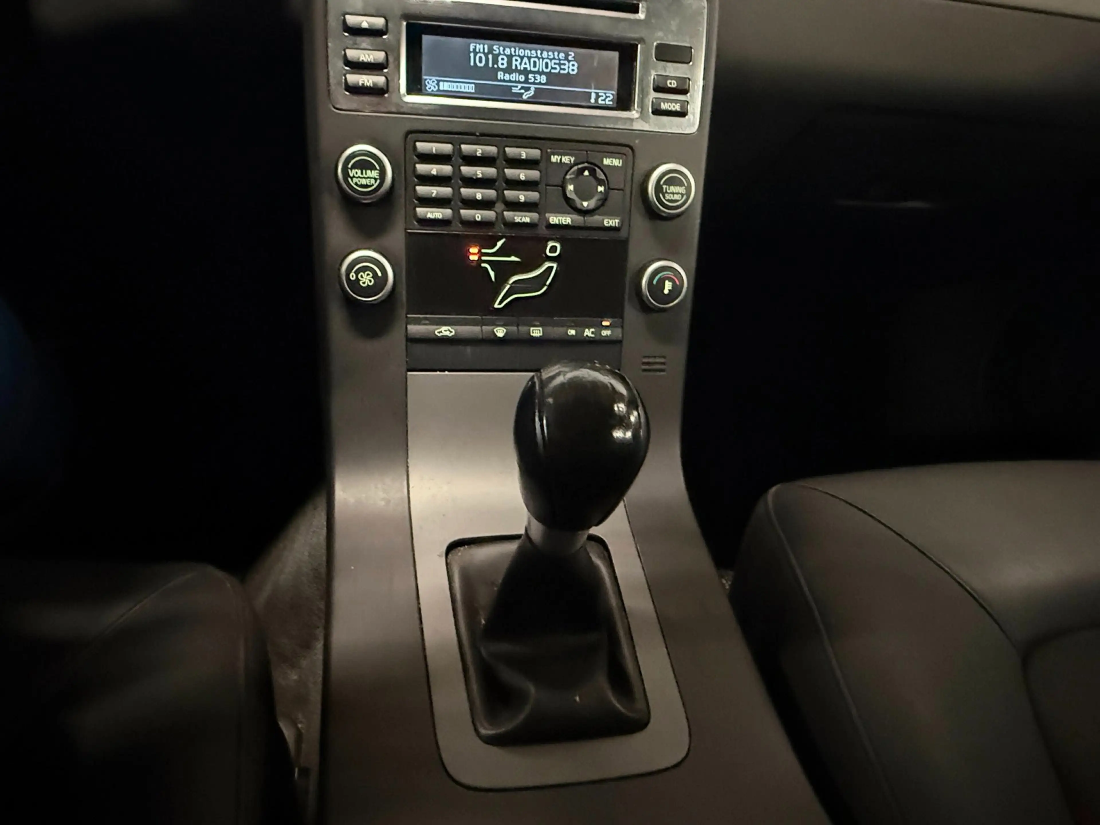 Volvo V70 2.0 — photo 13