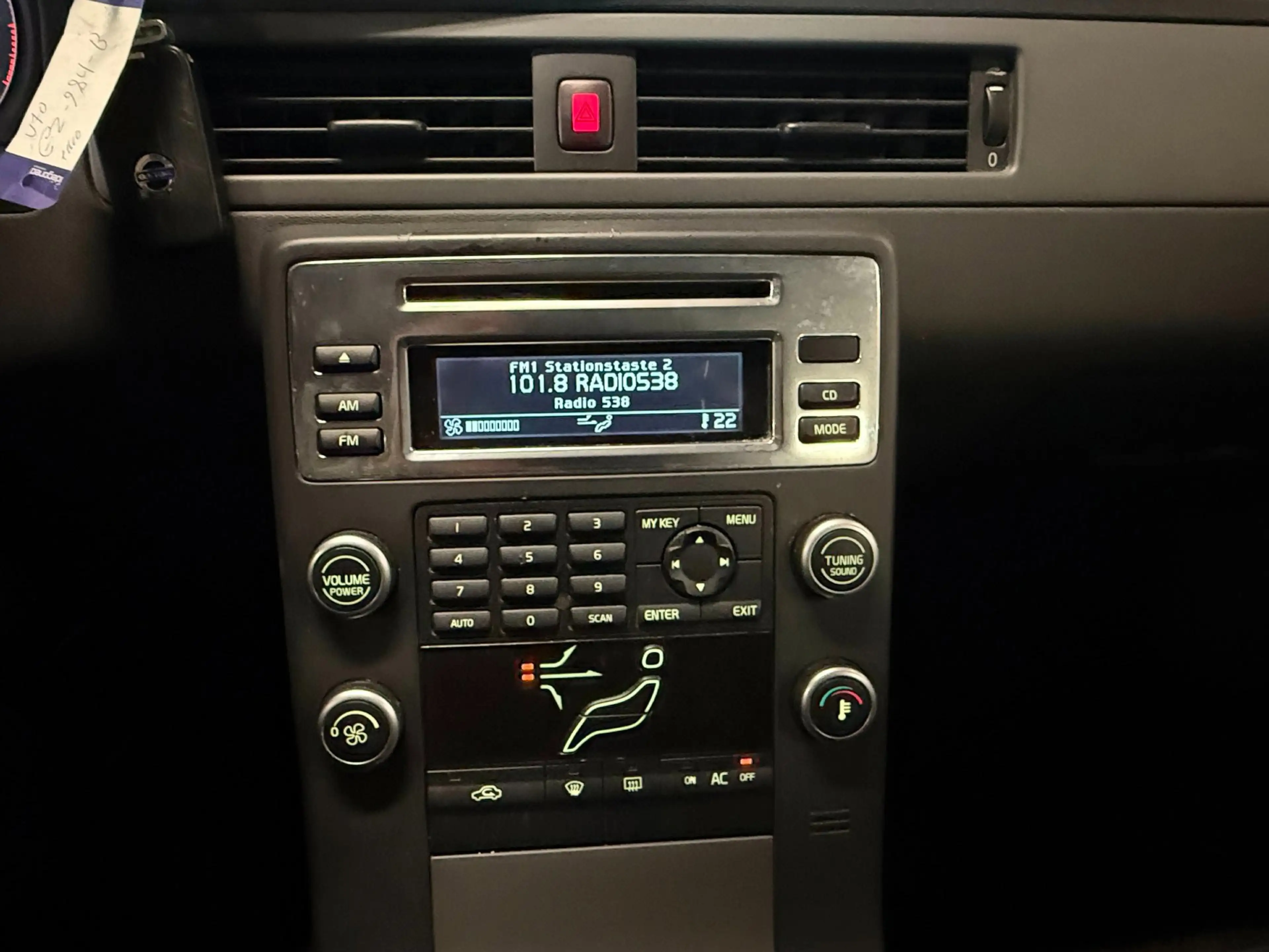 Volvo V70 2.0 — photo 12