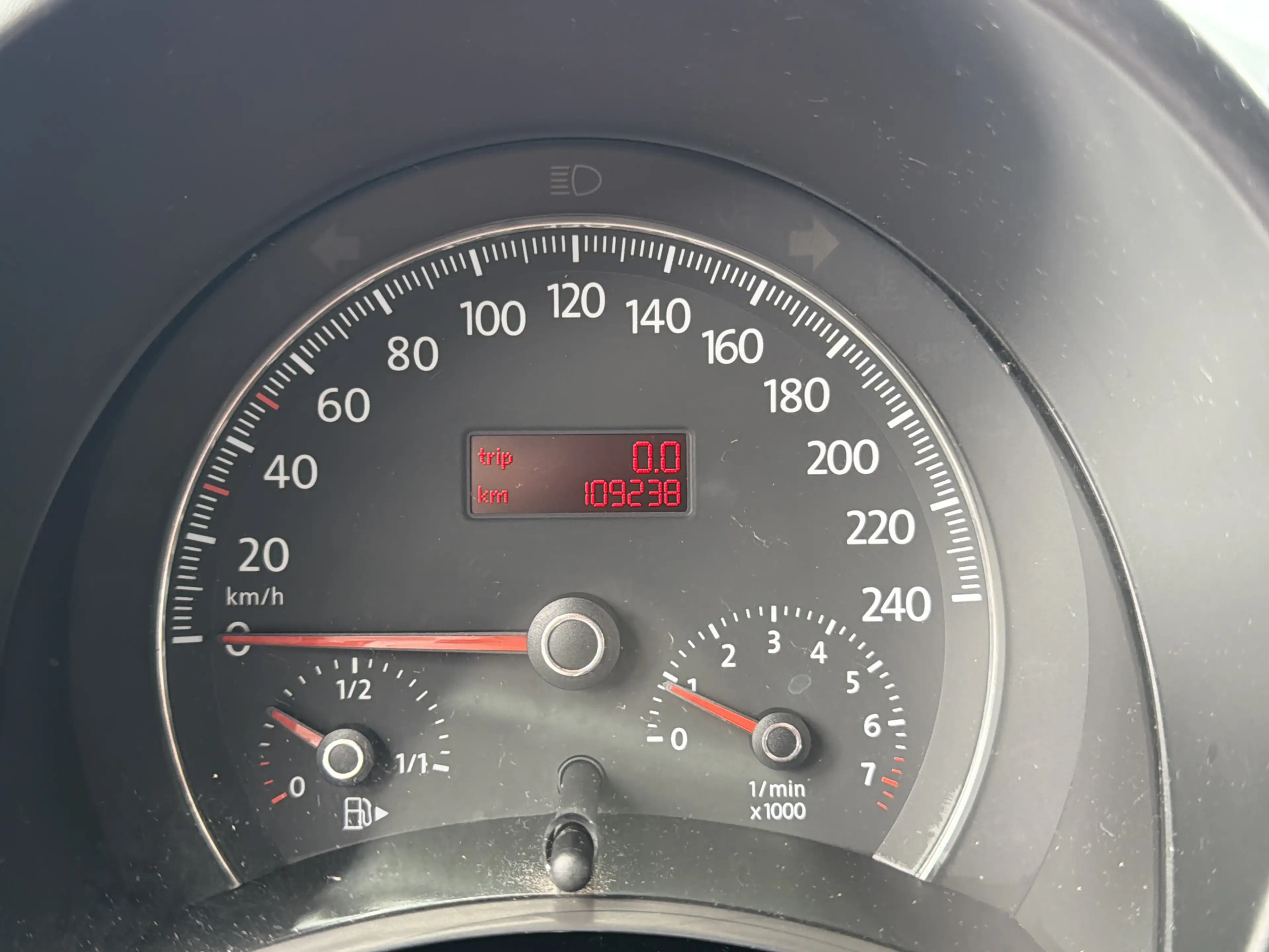 Volkswagen Beetle 1.6l Cabrio Klima*el. Verdeck* — photo 14