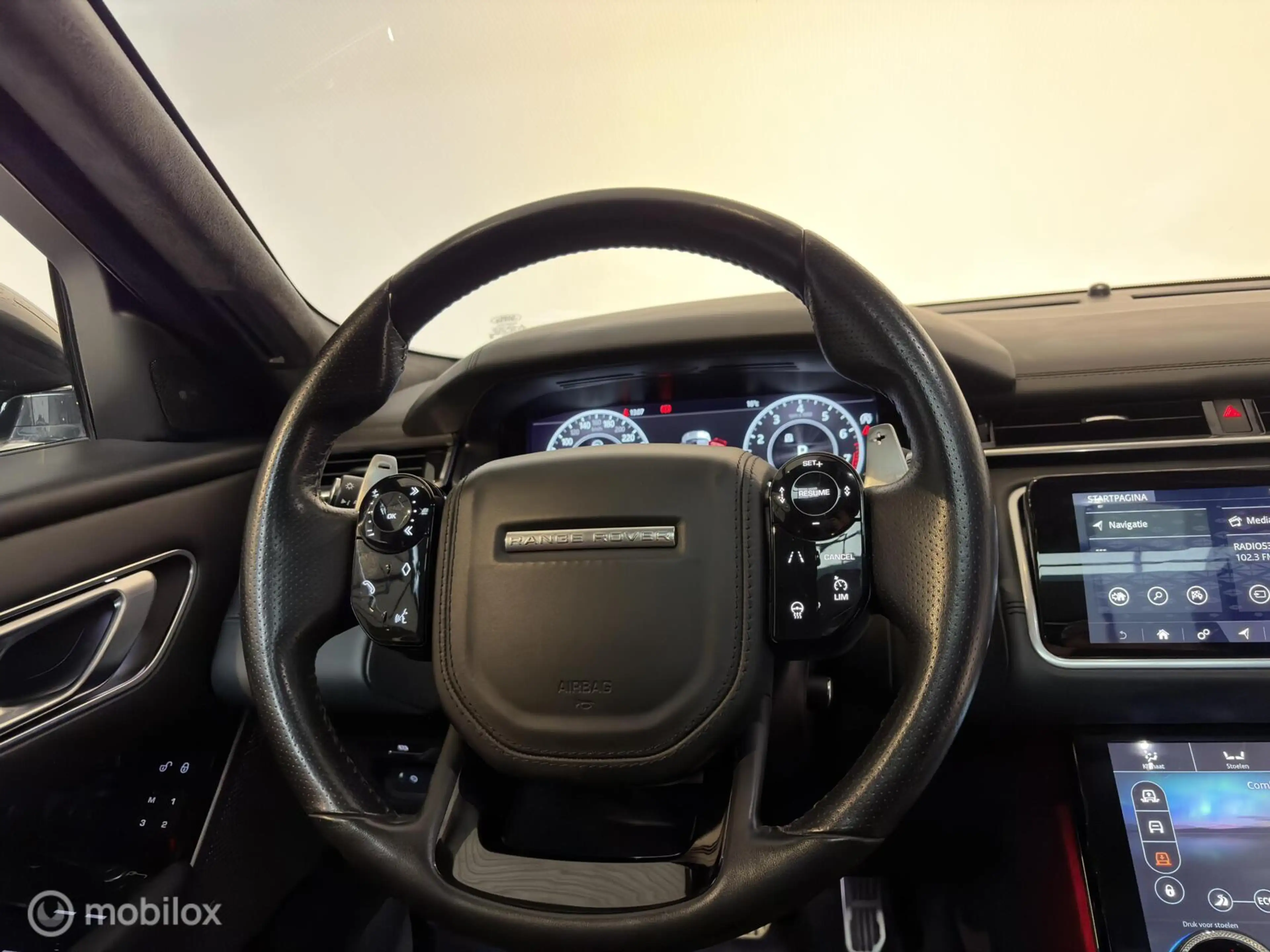 Land Rover Range Rover Velar 5.0 V8 SVAutobiography Dynamic — photo 9