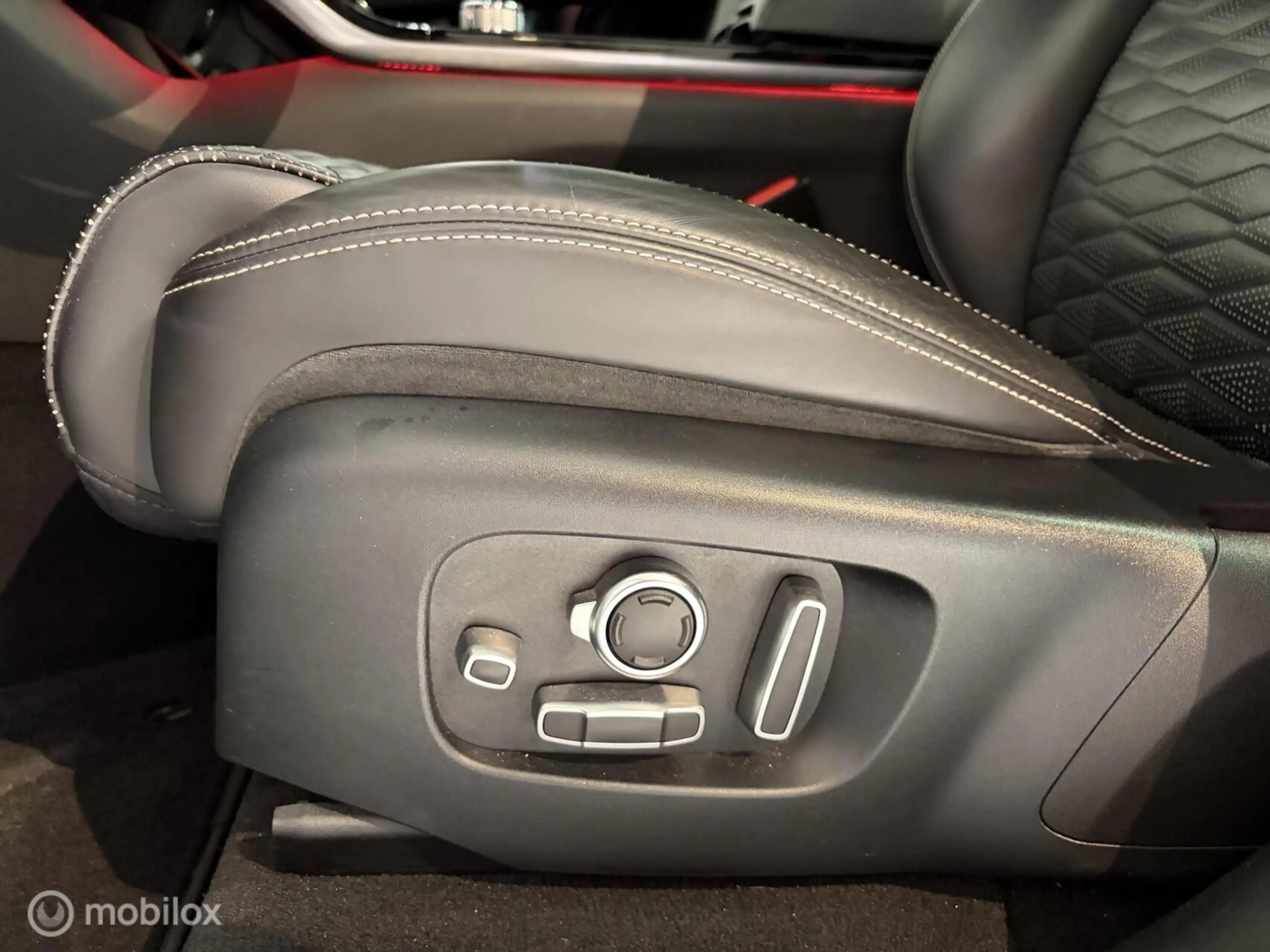 Land Rover Range Rover Velar 5.0 V8 SVAutobiography Dynamic — photo 15