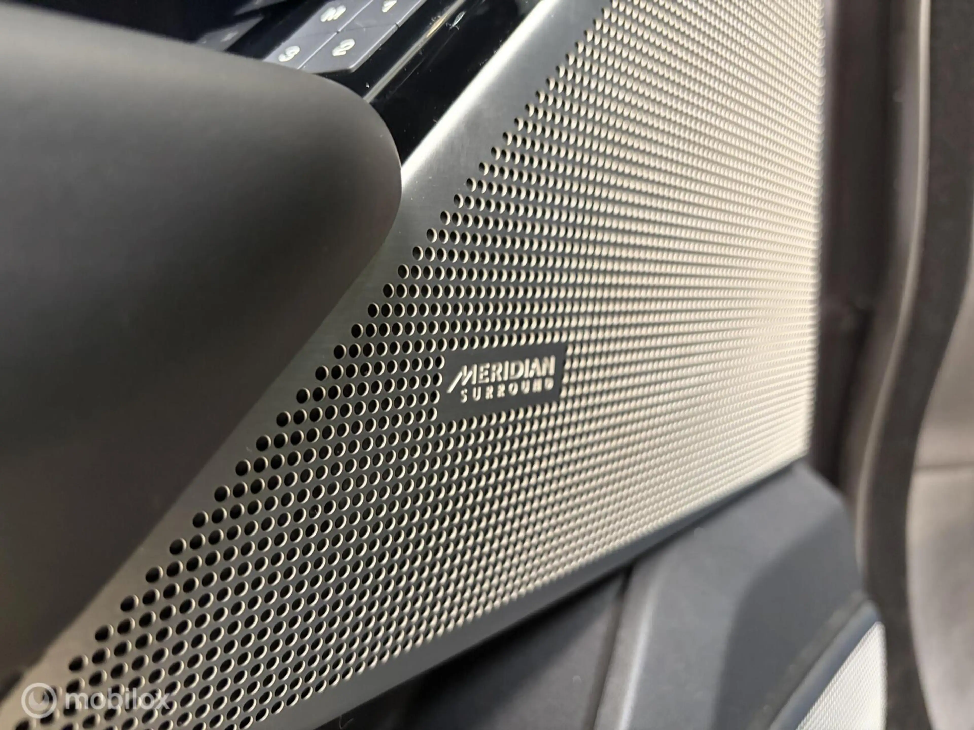 Land Rover Range Rover Velar 5.0 V8 SVAutobiography Dynamic — photo 10
