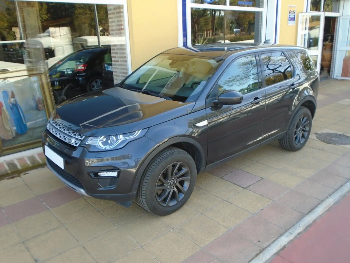 Land Rover Discovery Sport 2.0TD4 HSE 4x4 180 Gris - 1