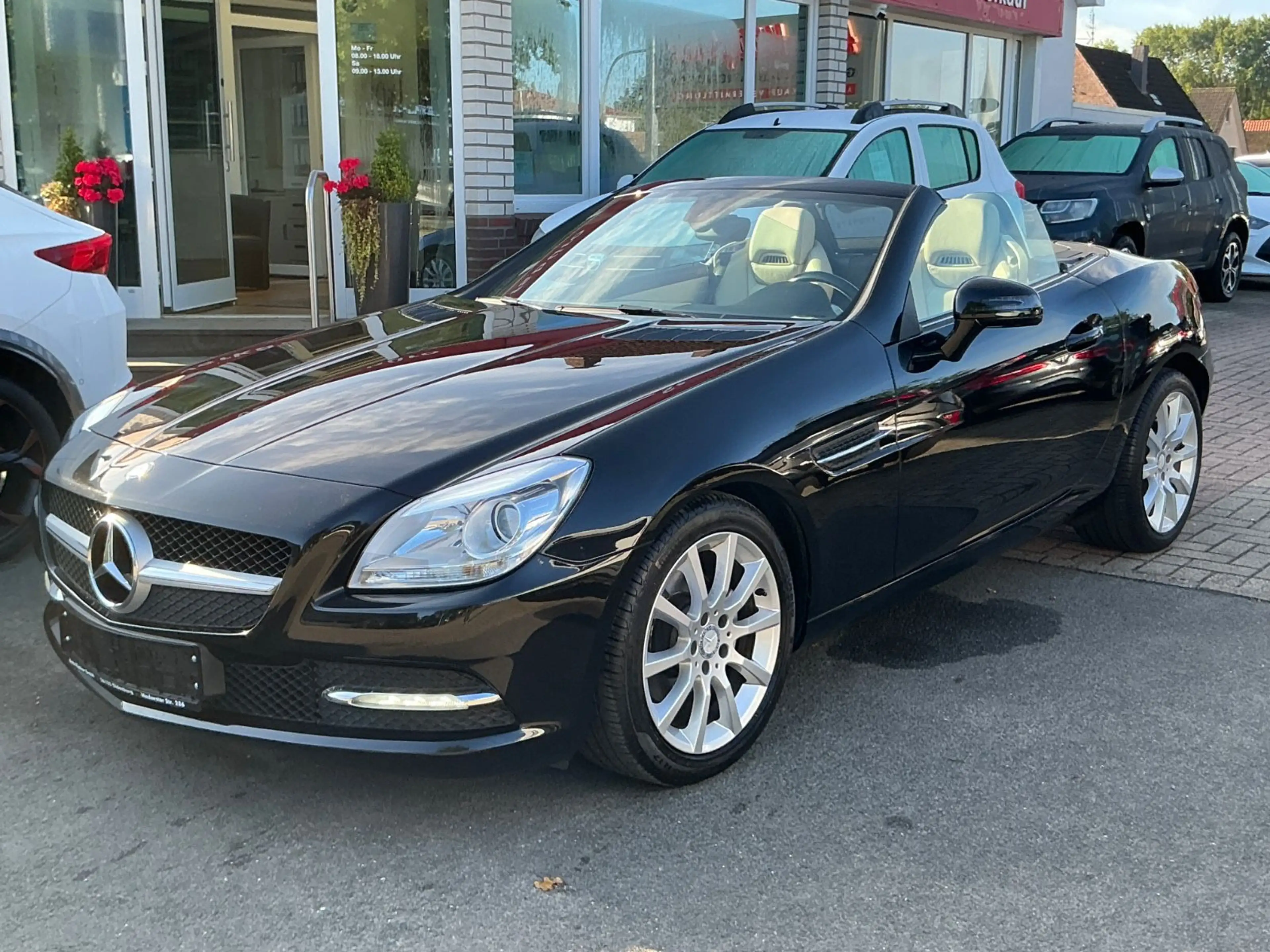 Mercedes-Benz SLK 200 Roadster Leder Airscarf Navi SHZ — photo 12