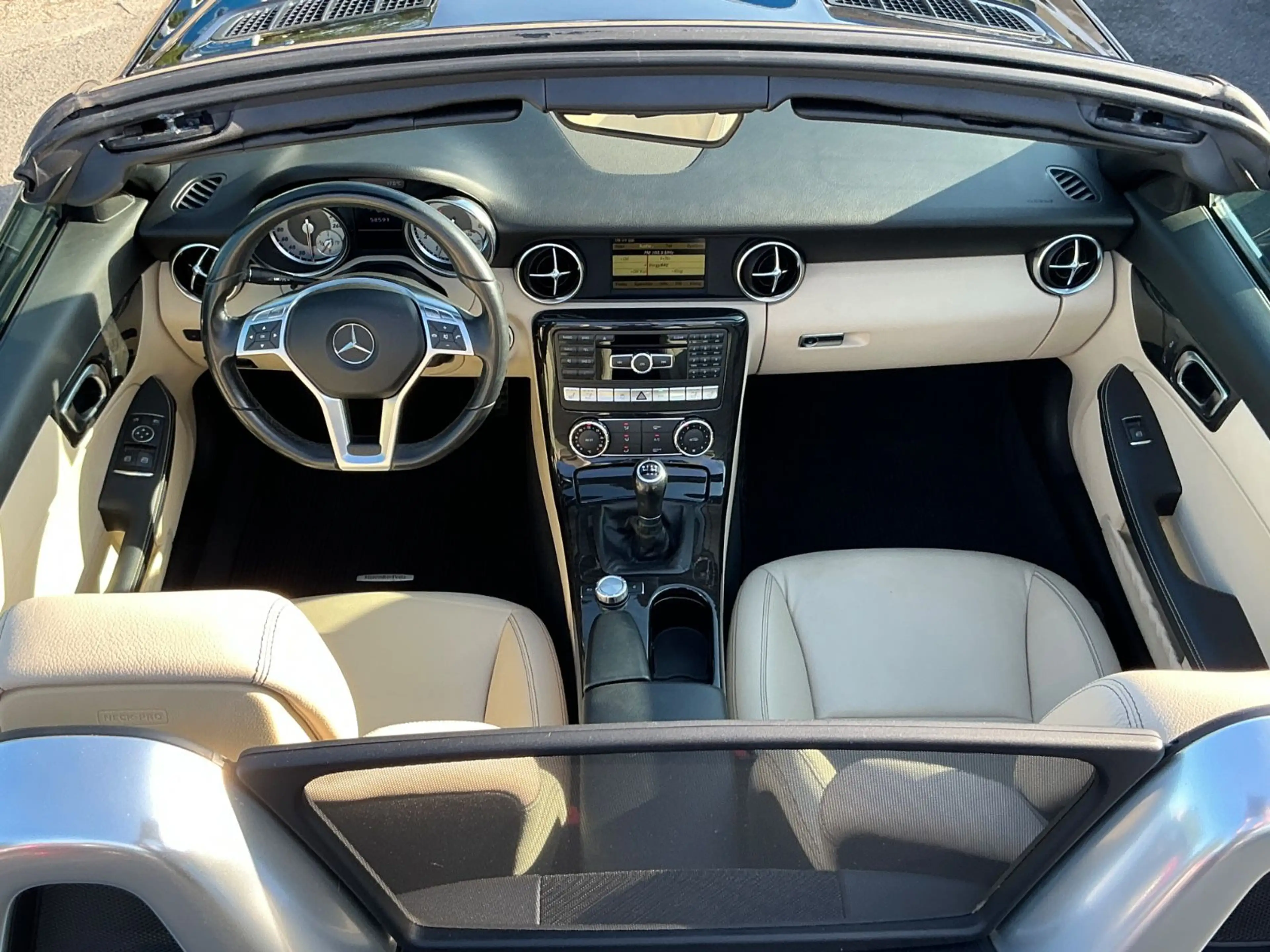 Mercedes-Benz SLK 200 Roadster Leder Airscarf Navi SHZ — photo 15