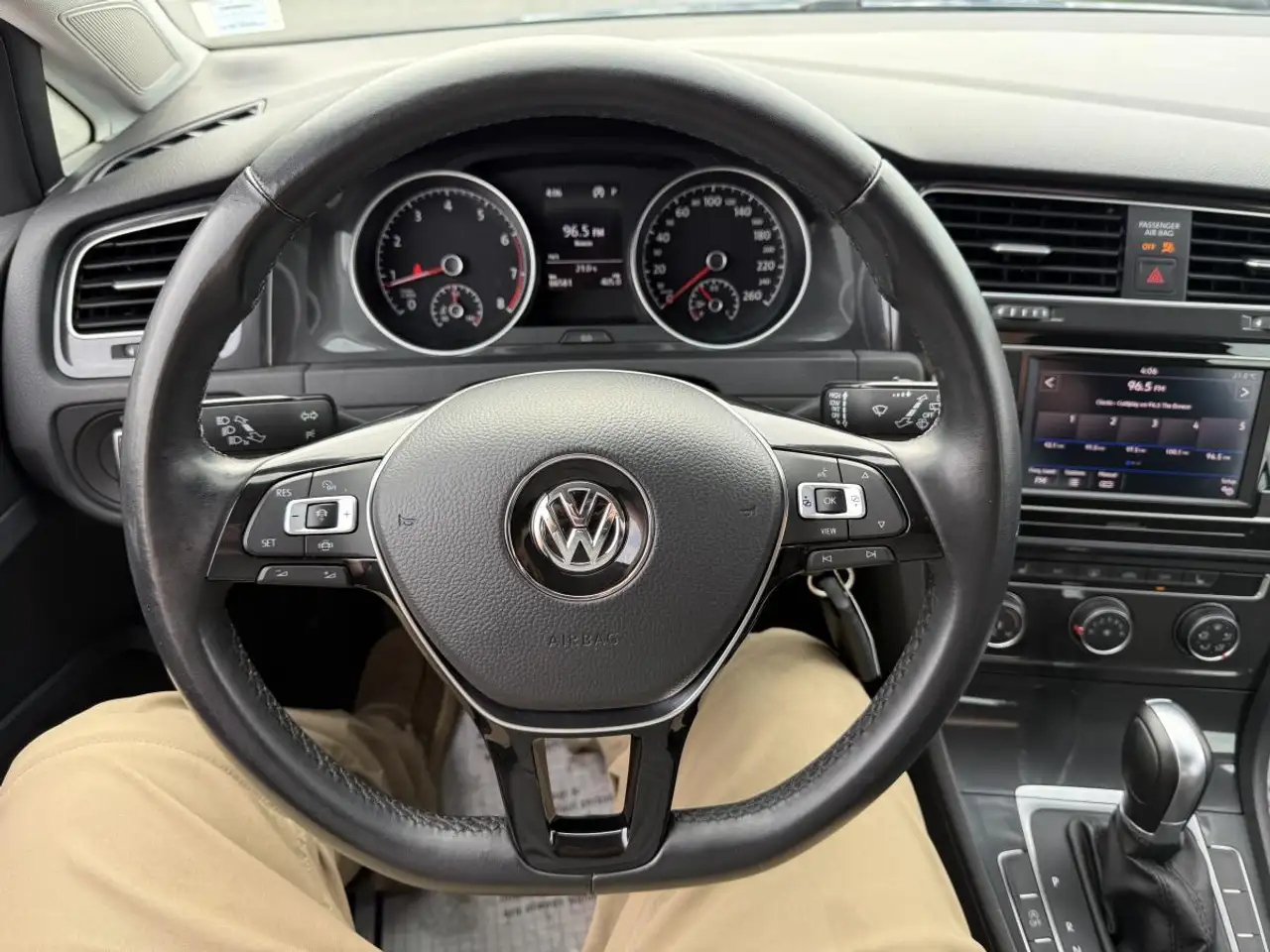 Volkswagen Golf снимка Volkswagen Golf