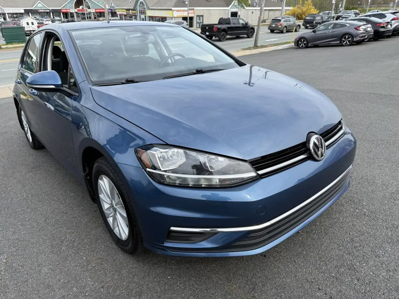 Volkswagen Golf снимка Volkswagen Golf