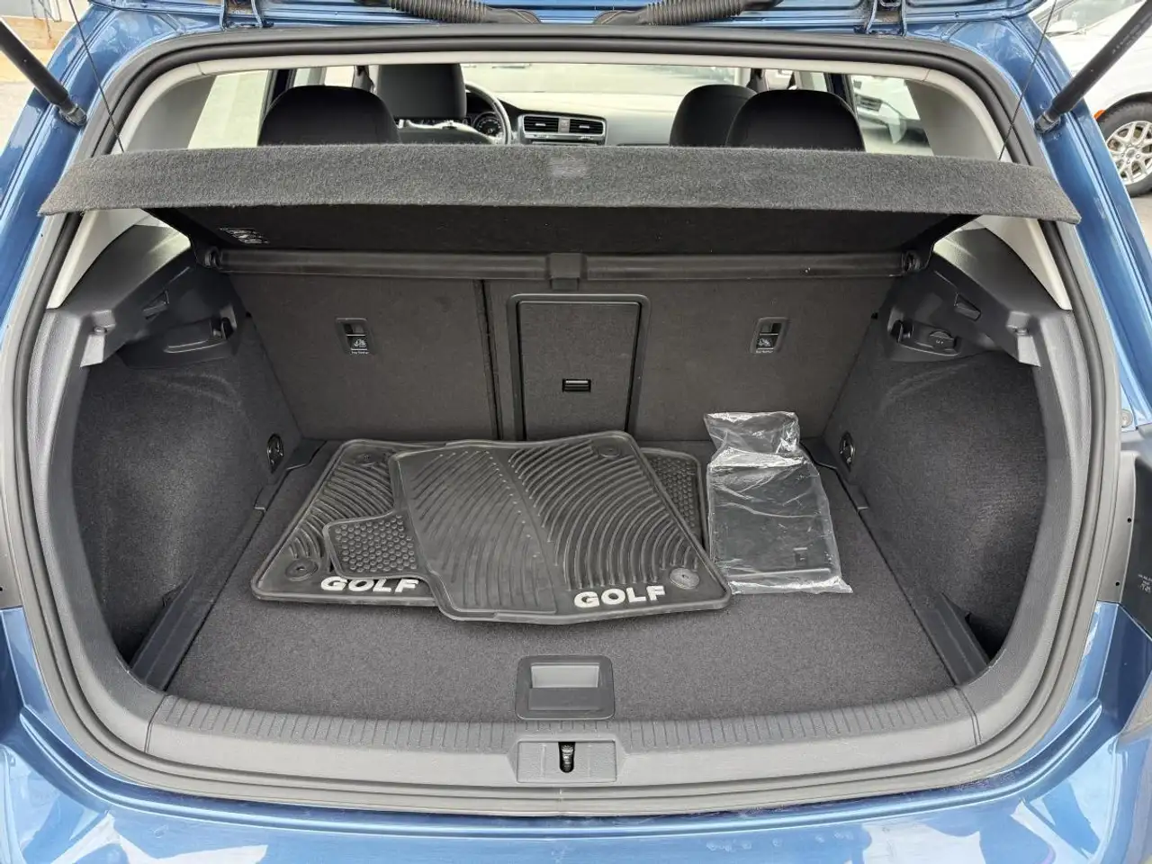 Volkswagen Golf снимка Volkswagen Golf