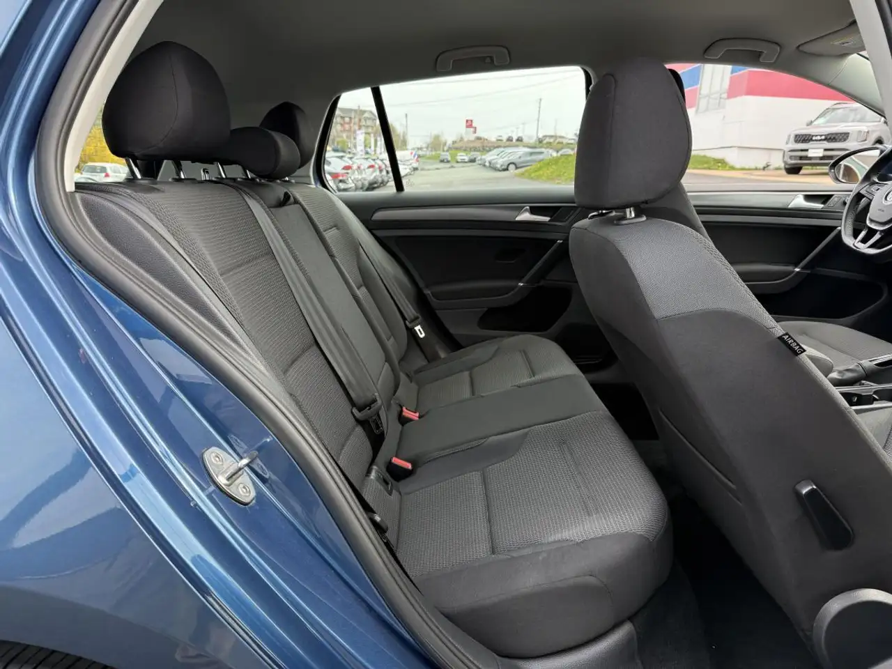 Volkswagen Golf снимка Volkswagen Golf