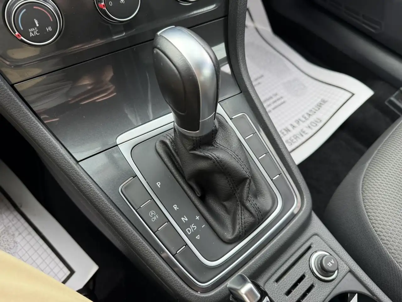 Volkswagen Golf снимка Volkswagen Golf
