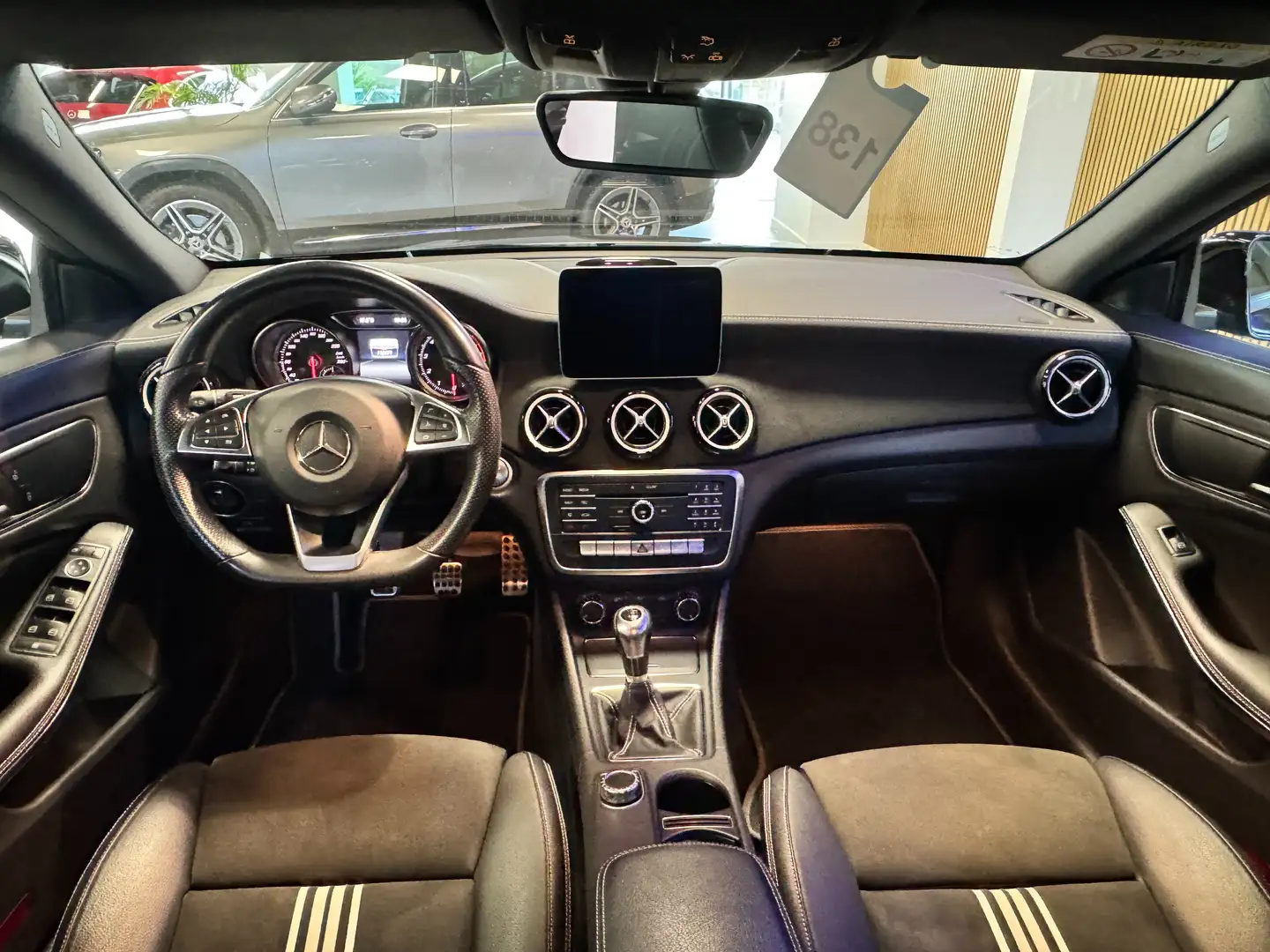 Mercedes-Benz CLA 180 CLA Shooting Brake 180 AMG Line Edition 1 Nero - 2