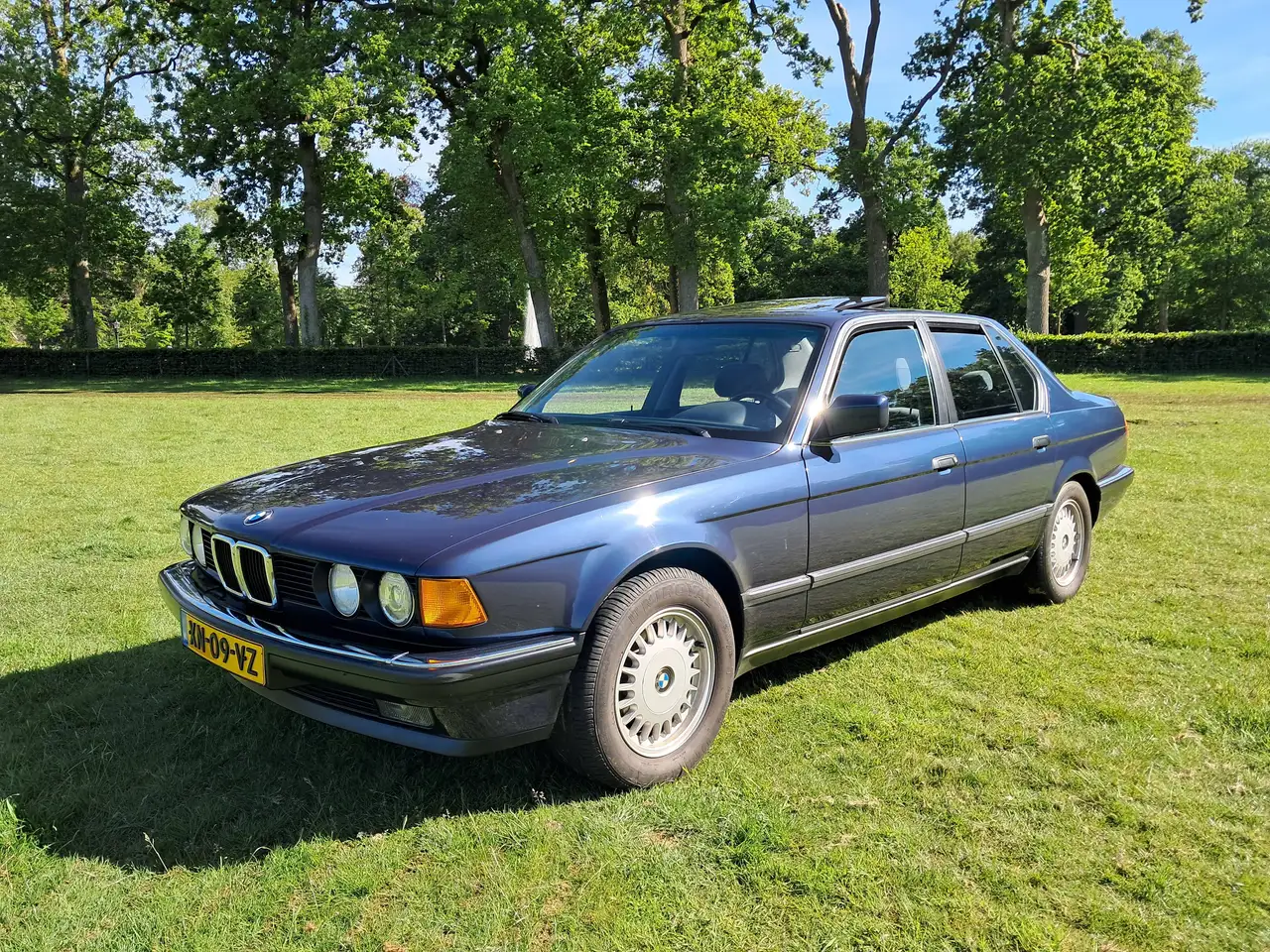 BMW 735i, foto 2