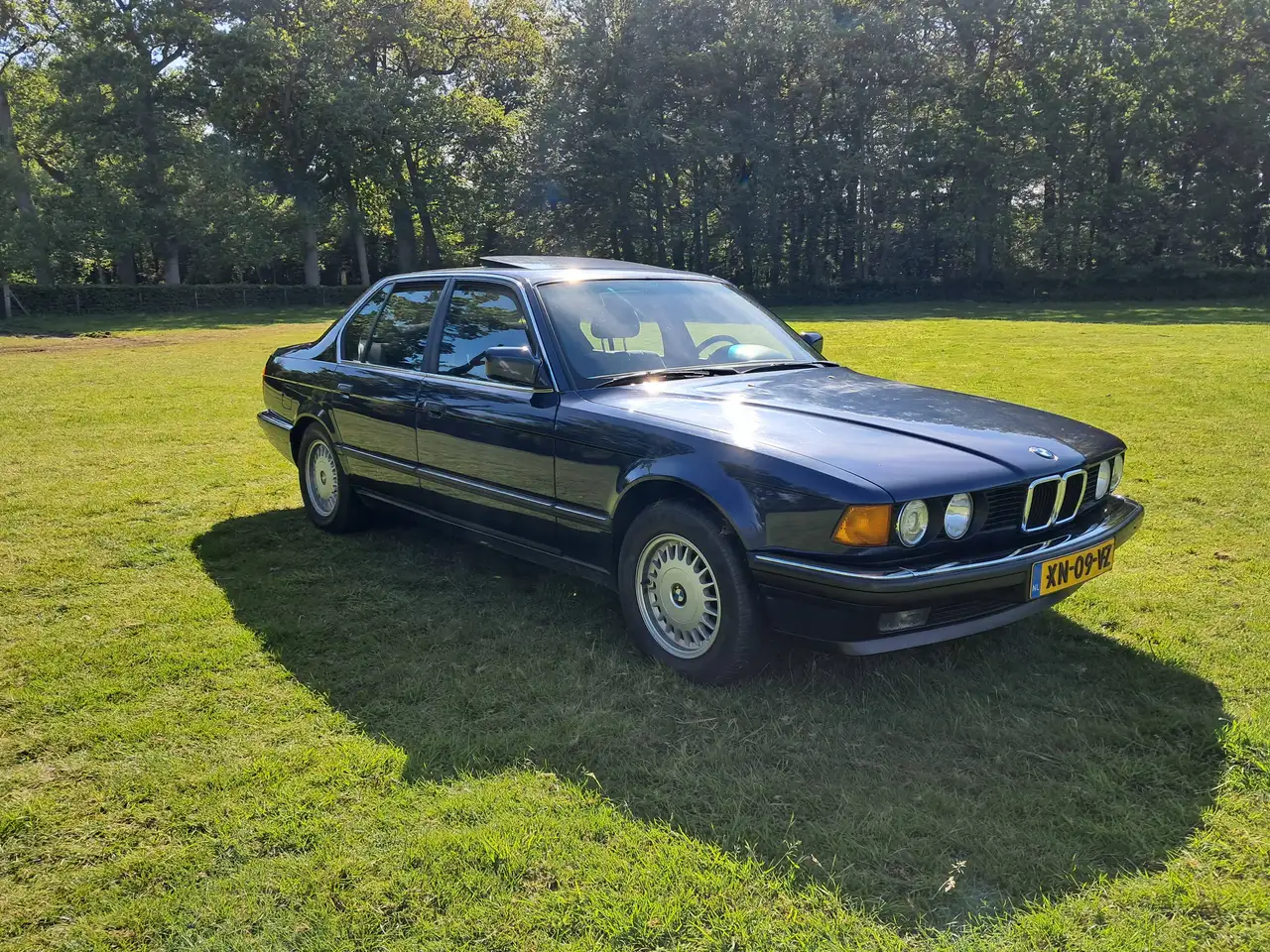BMW 735i, foto 1
