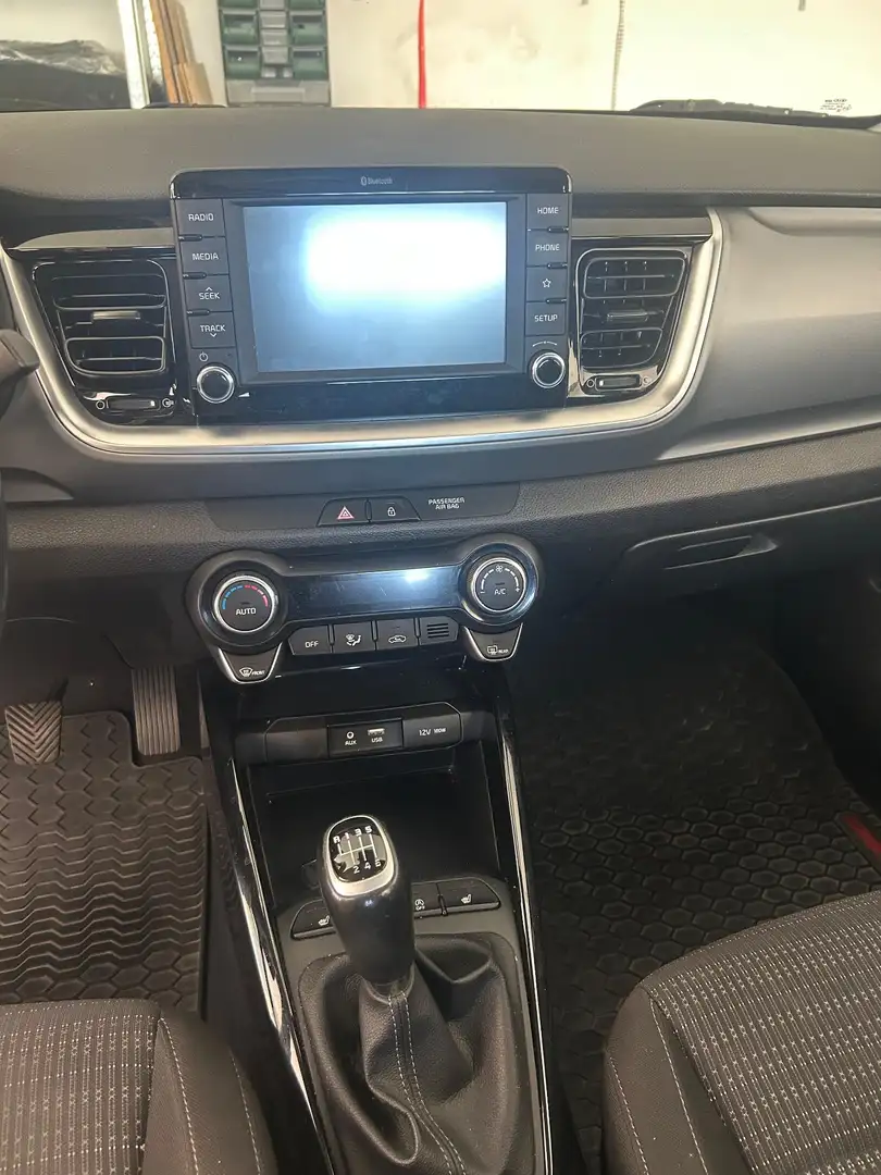 Kia Stonic 1,6 CRDI ISG Silber - 2