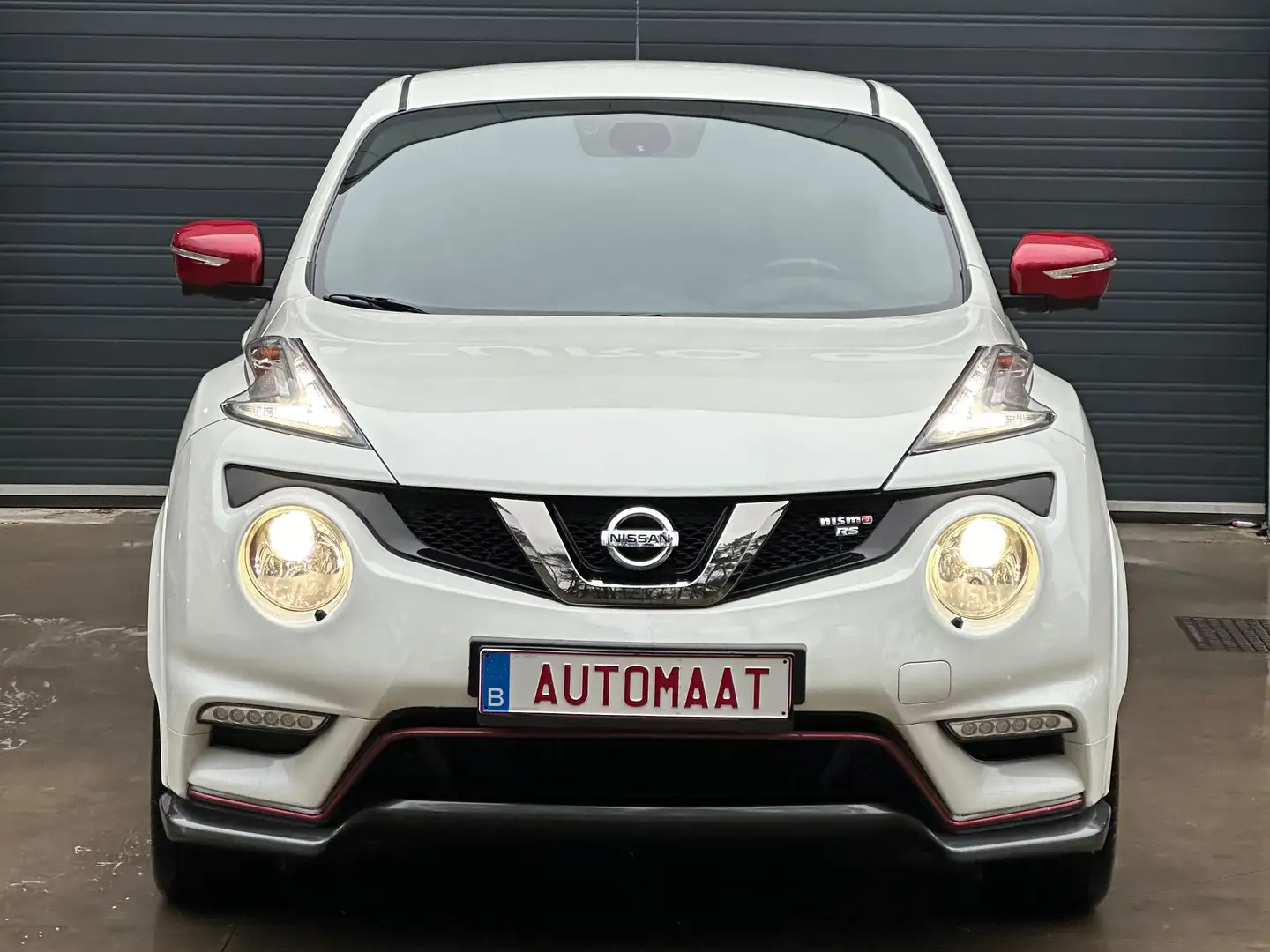 Nissan Juke 1.6 DIG-T 2WD Nismo RS Automaat 218 pk Wit - 2