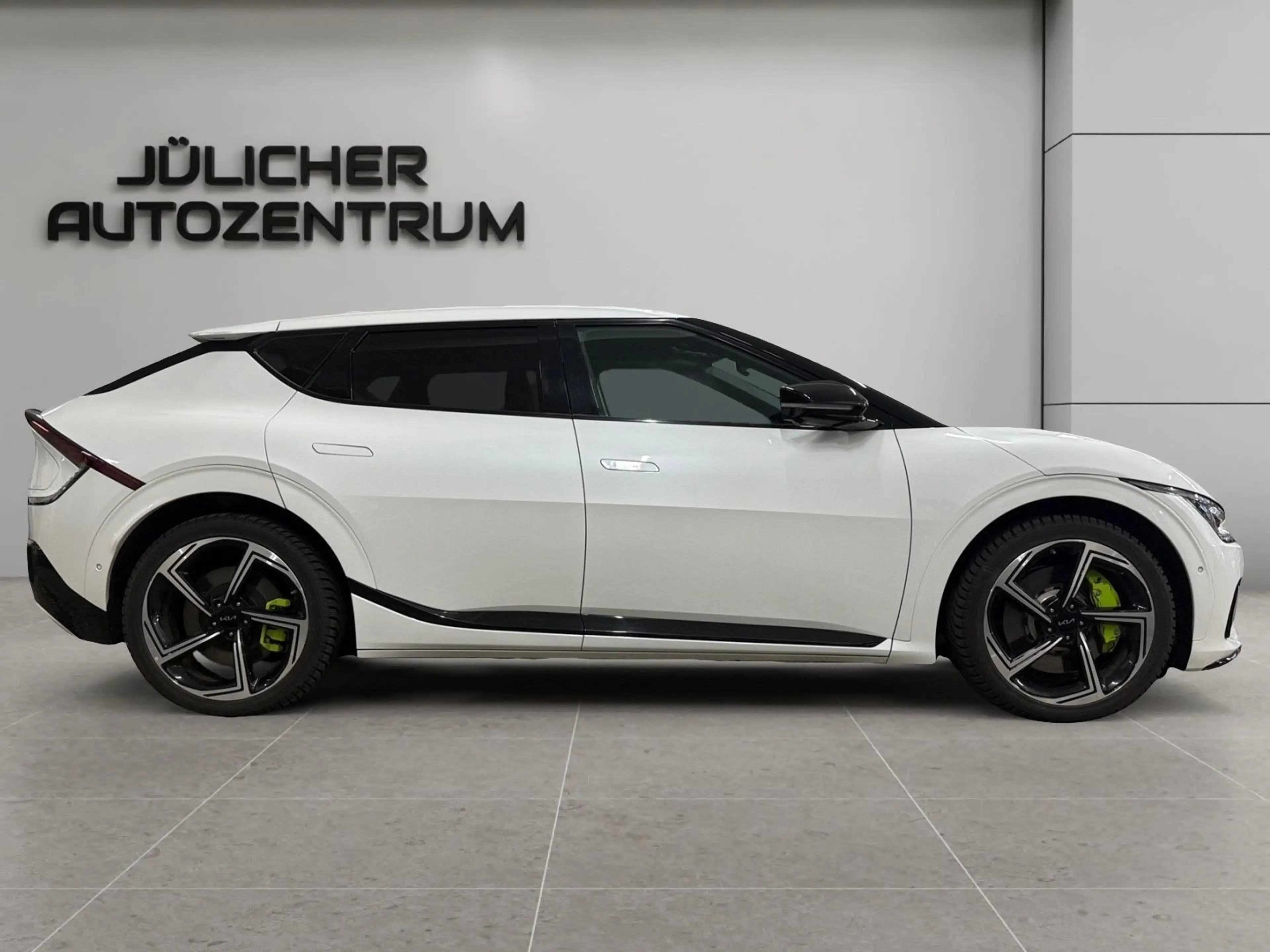 Kia EV6 GT 4WD , Rentnerfahrzeug, Wenig Km — photo 2