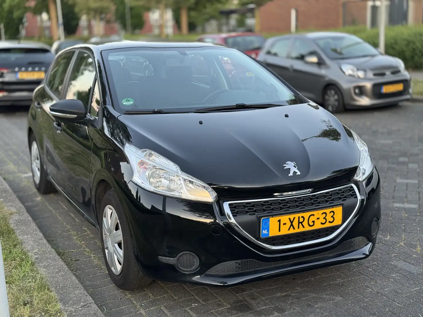 Peugeot 208 68 VTI Active Zwart - 2