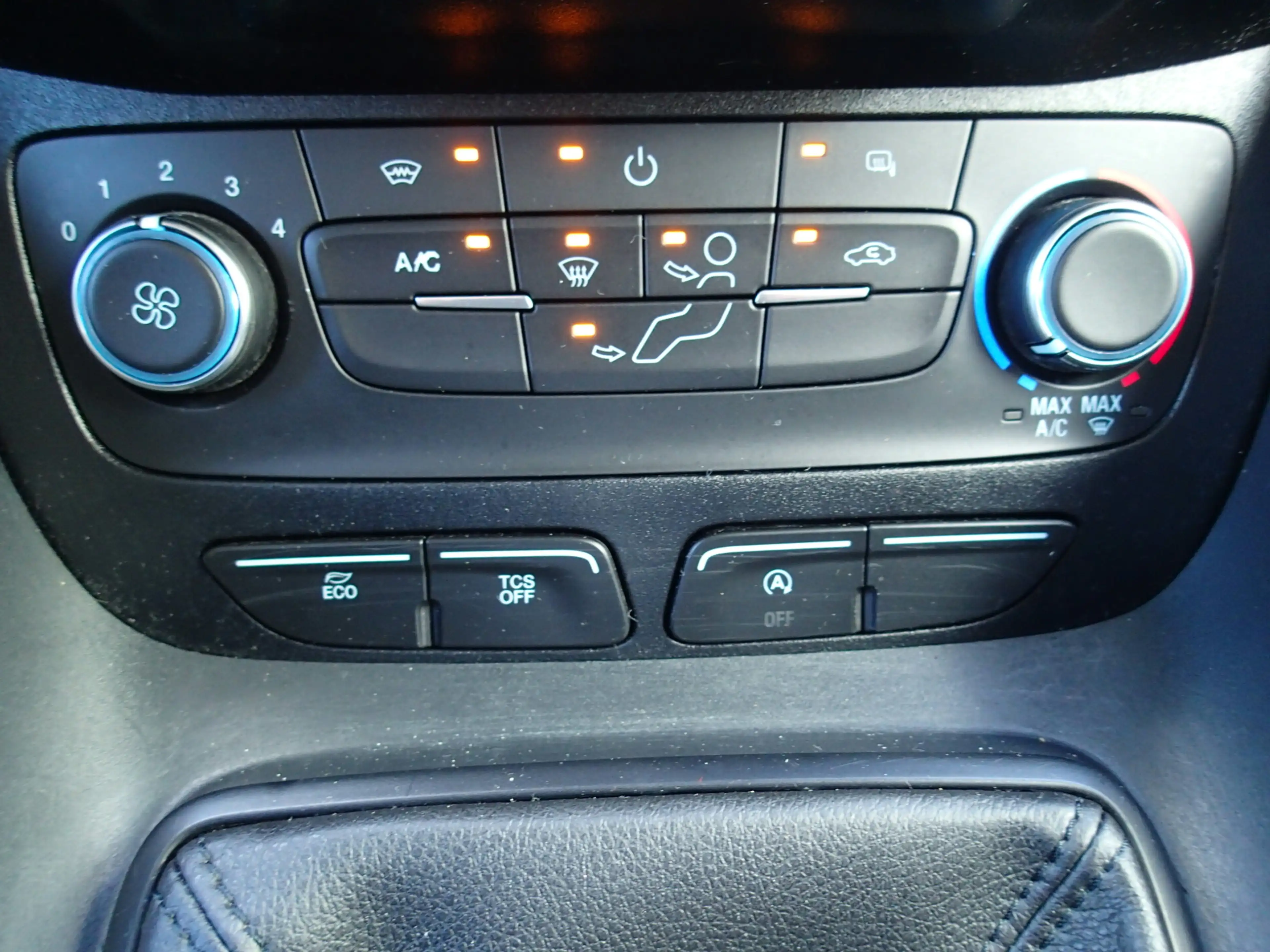 Ford Transit Connect 1.5 EcoBlue L2 Trend — photo 17