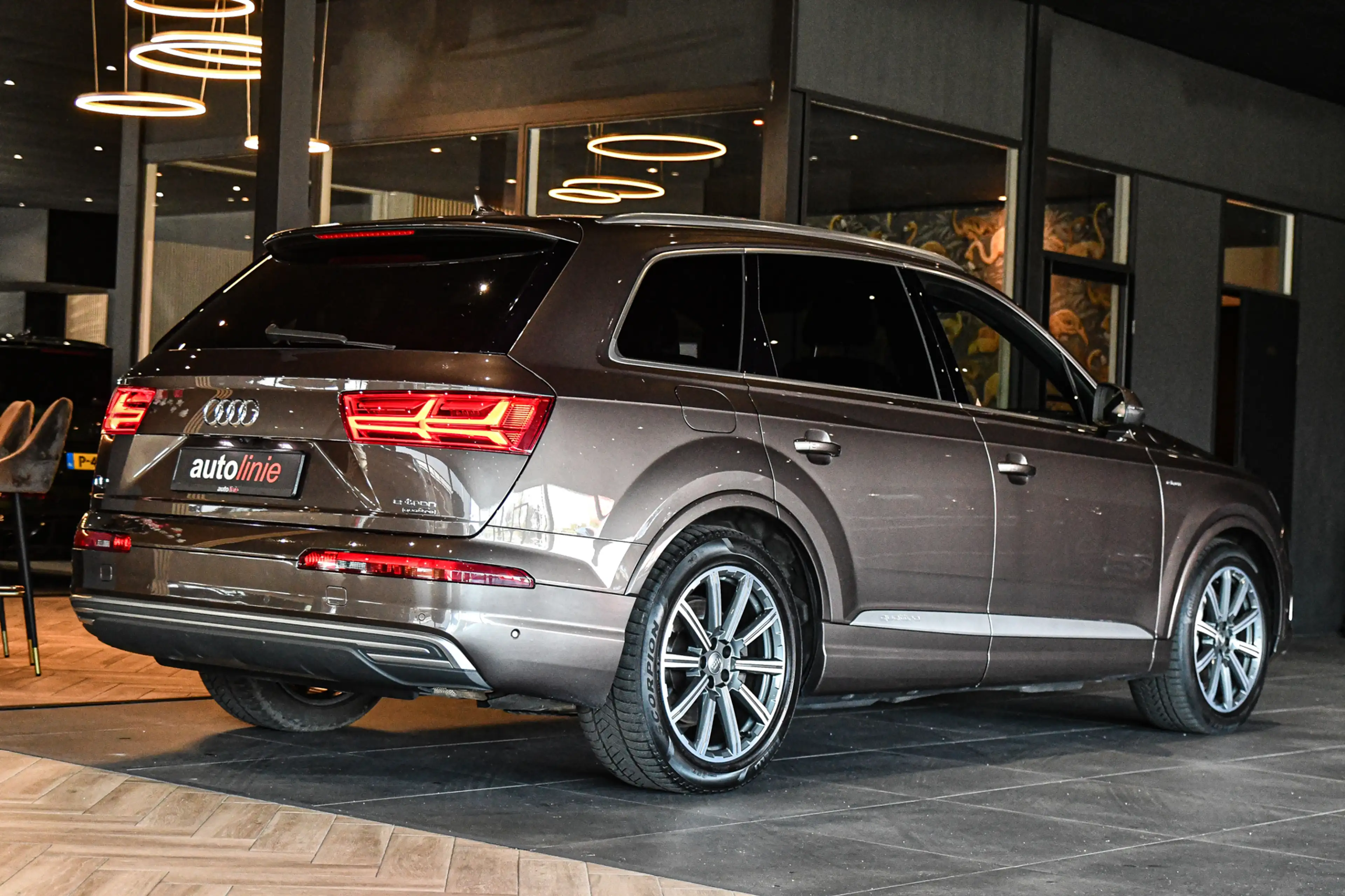 Audi Q7 e-tron 3.0 TDI quattro S-Line, Trekhaak, Luchtvering, Pan — photo 4