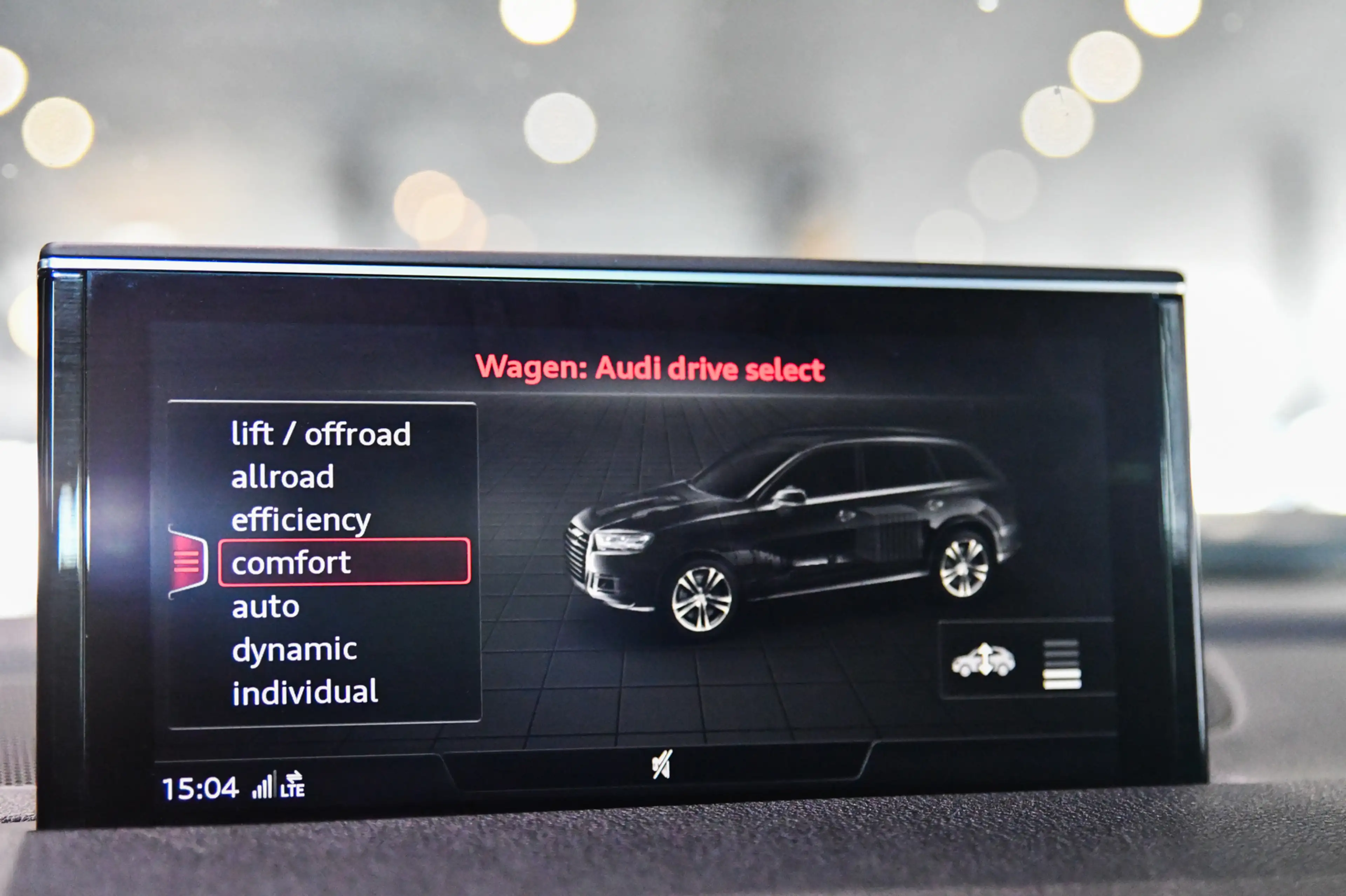 Audi Q7 e-tron 3.0 TDI quattro S-Line, Trekhaak, Luchtvering, Pan — photo 40