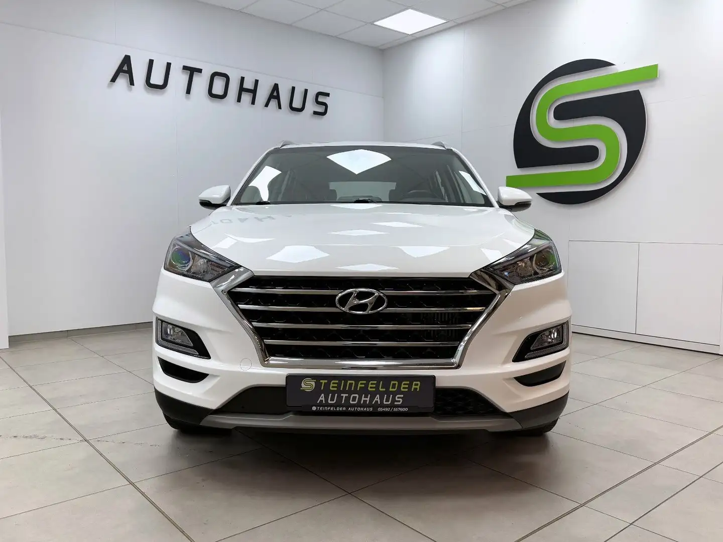 Hyundai TUCSON 1.6 CRDi / NAVI / SHZ / RKAM Weiß - 2