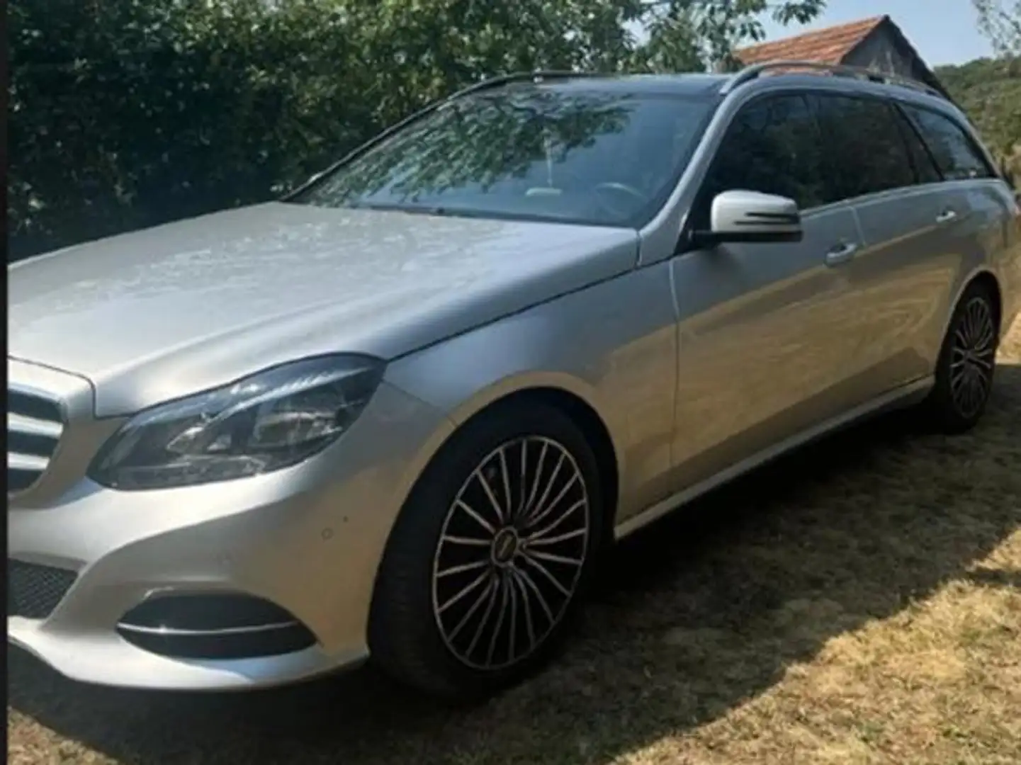 Mercedes-Benz E 250 AMG-Line Silber - 2
