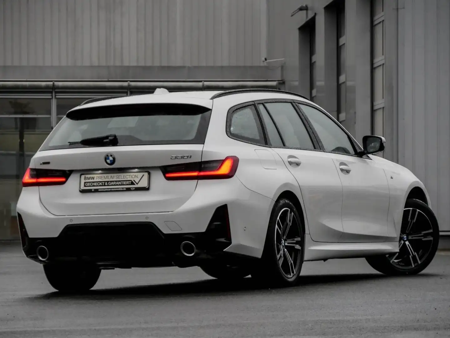BMW 330 i xDrive M SPORT+ACC+PA+HiFi+SHZ+WIDESCREEN Weiß - 2
