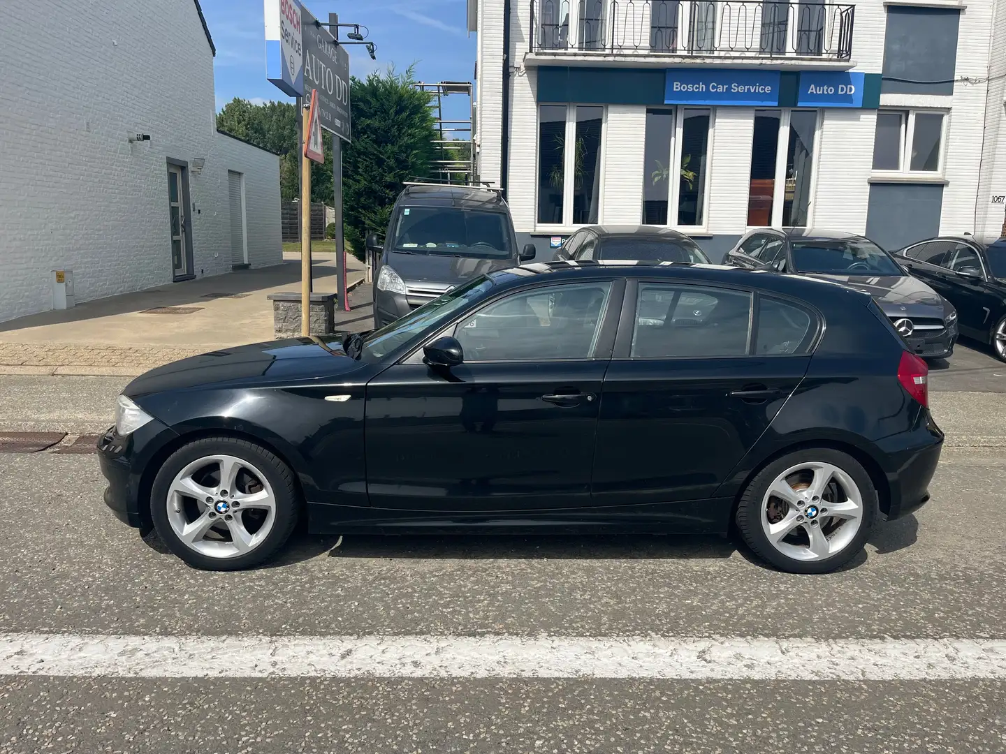 BMW 118 118 d Zwart - 2