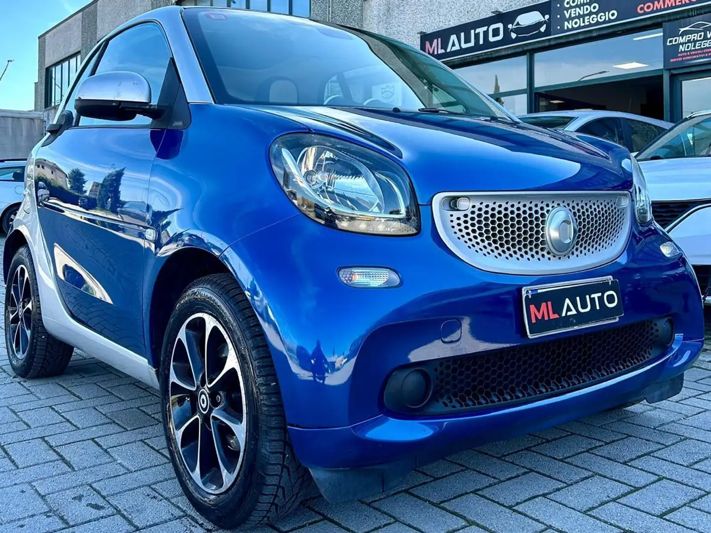 smart forTwo Fortwo III 2015 1.0 Passion 71cv twinamic Blau - 2