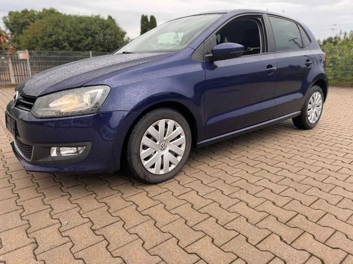 Volkswagen Polo V Highline 1,6TDI NAVI PDC DSG Blau - 1