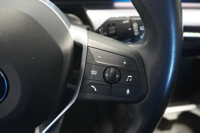 BMW 2 Series view 14