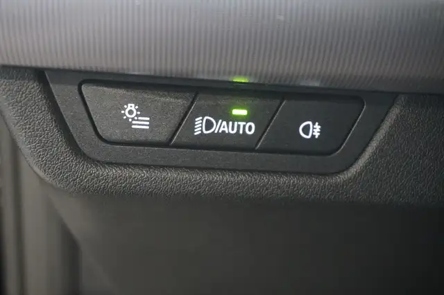 BMW 2 Series view 12