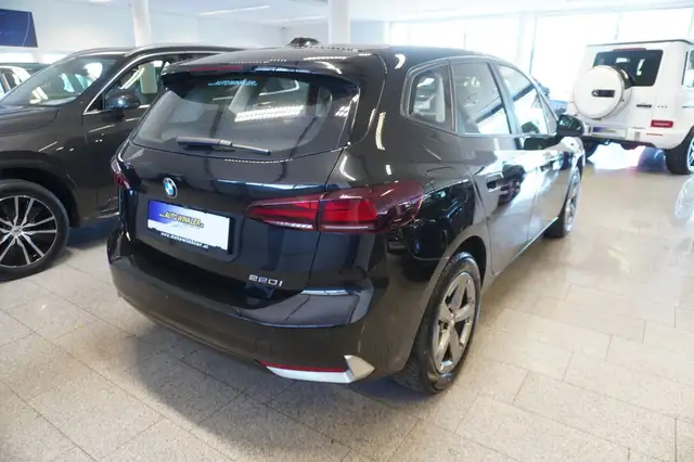 BMW 2 Series view 5