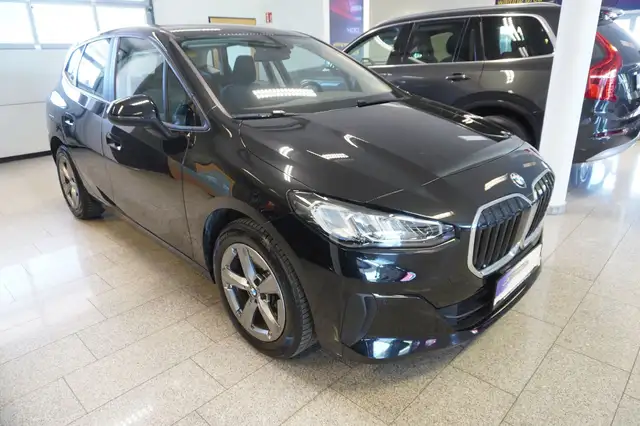 BMW 2 Series view 2